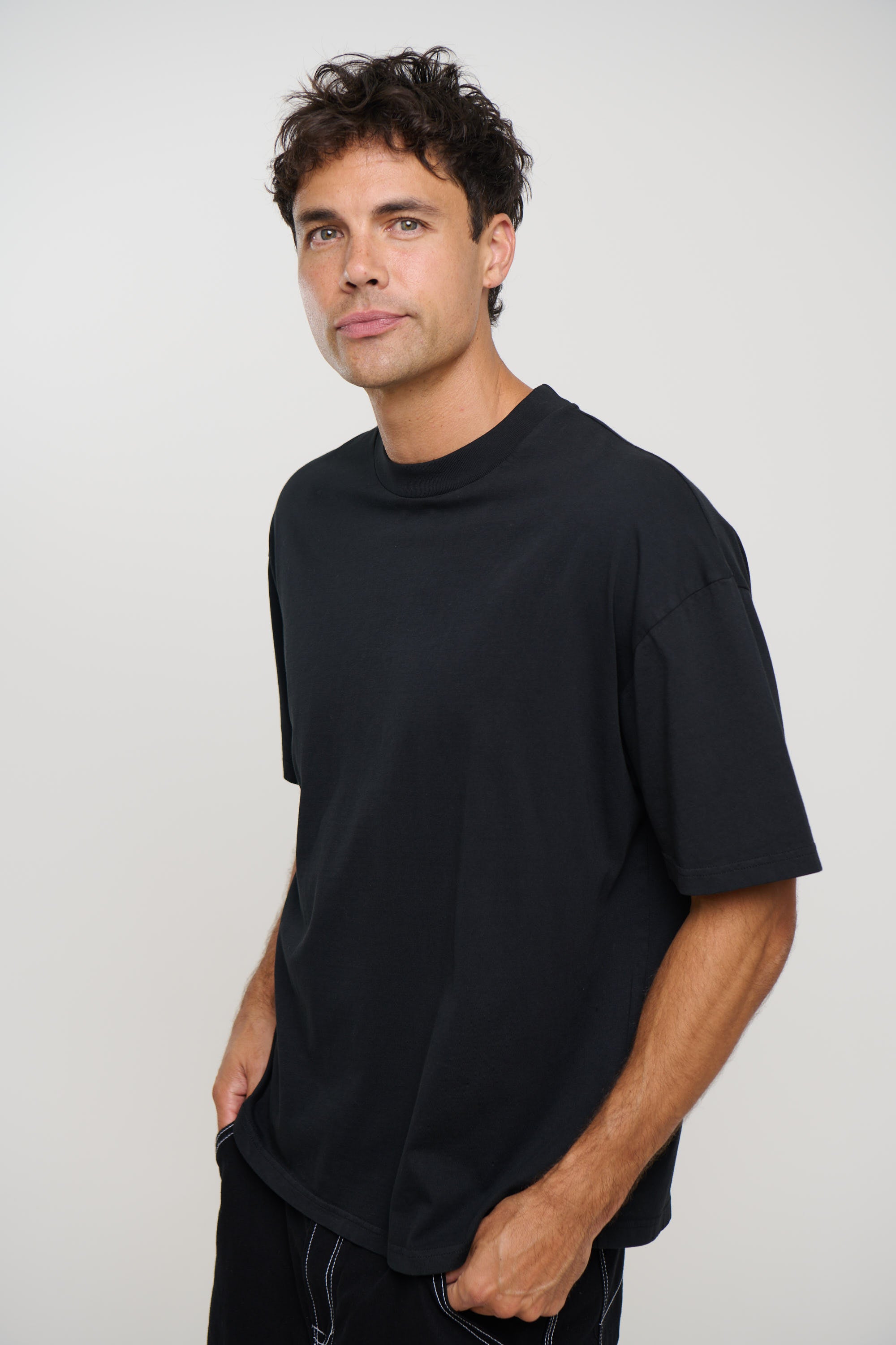 Billy Regular Fit Tee Black