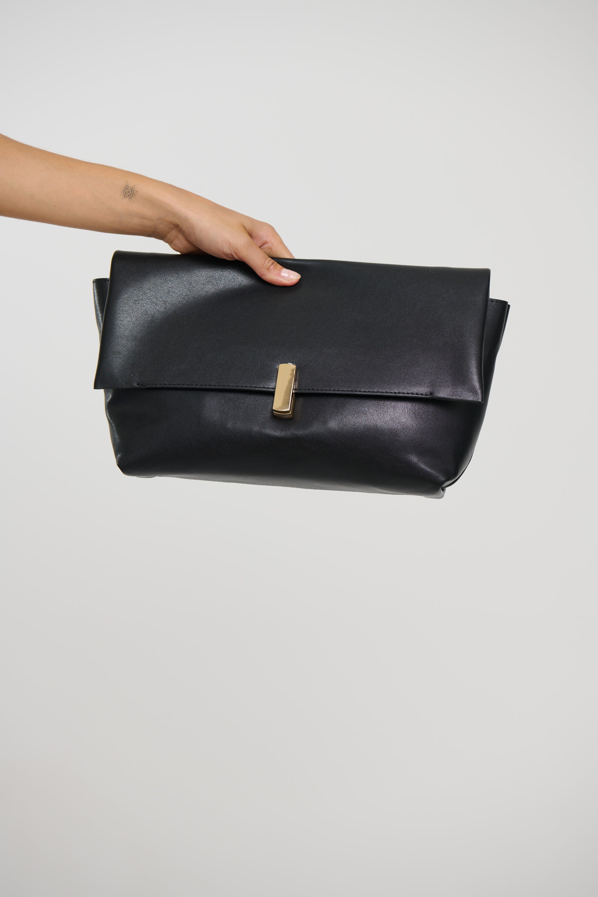 Novie Clutch Black