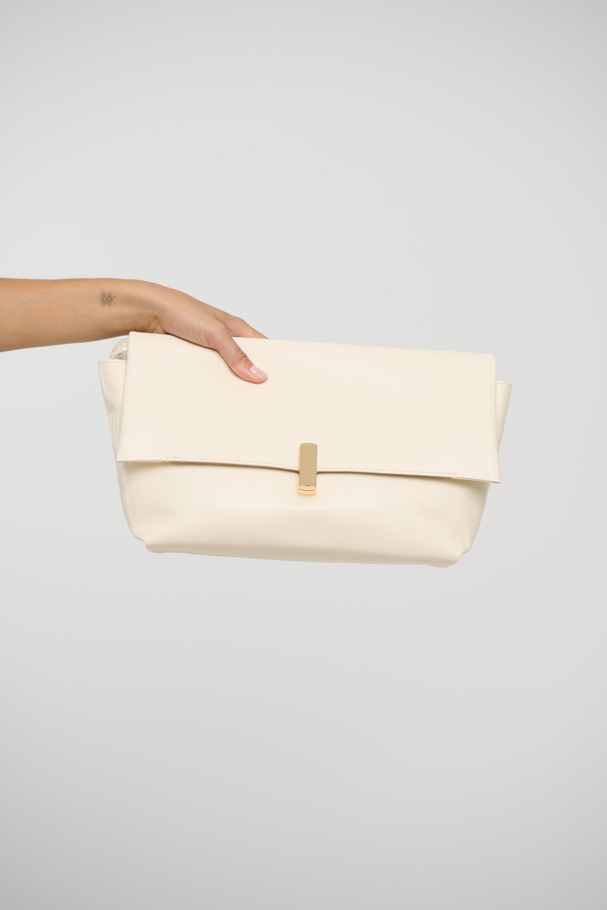 Novie Clutch White