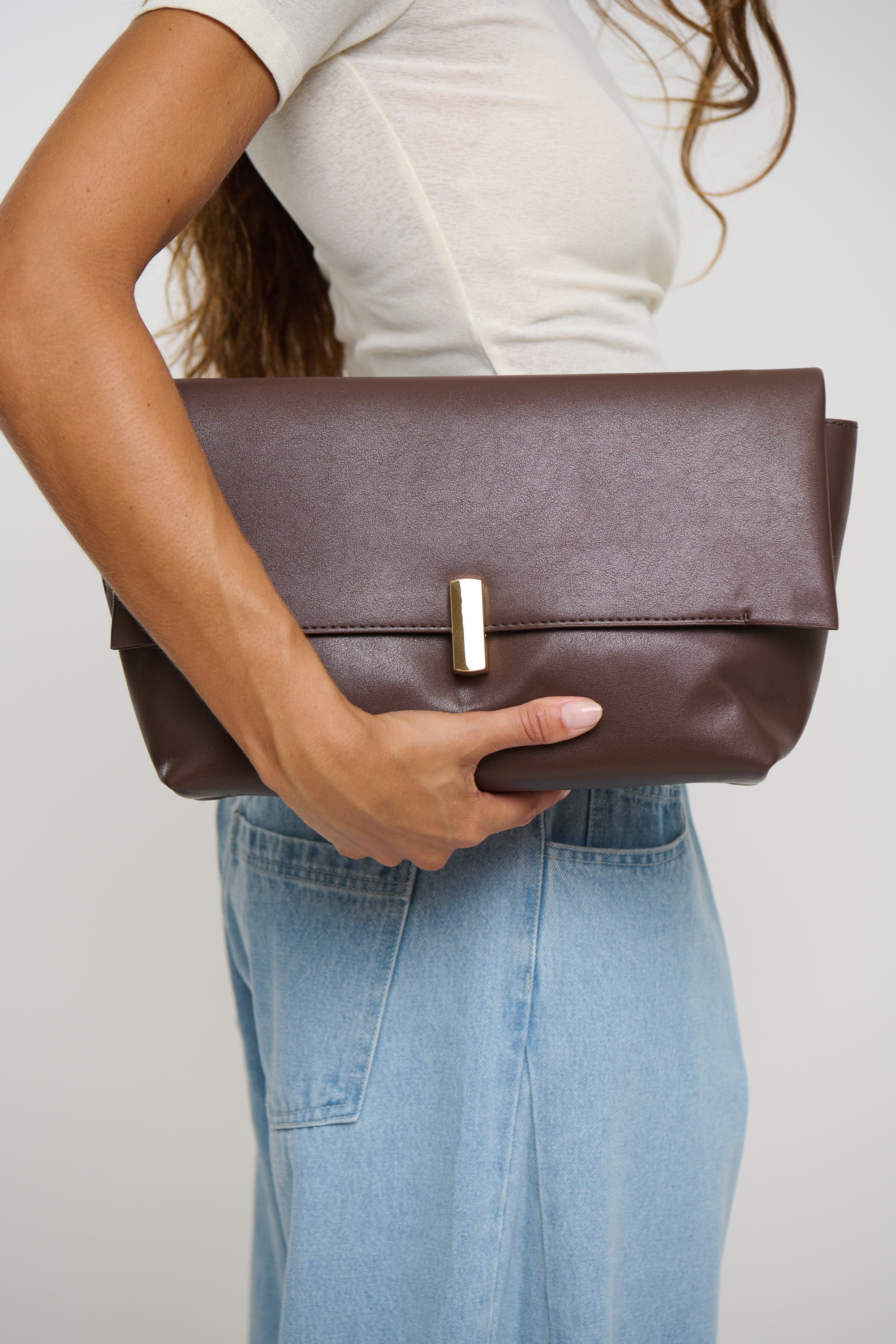 Novie Clutch Chocolate