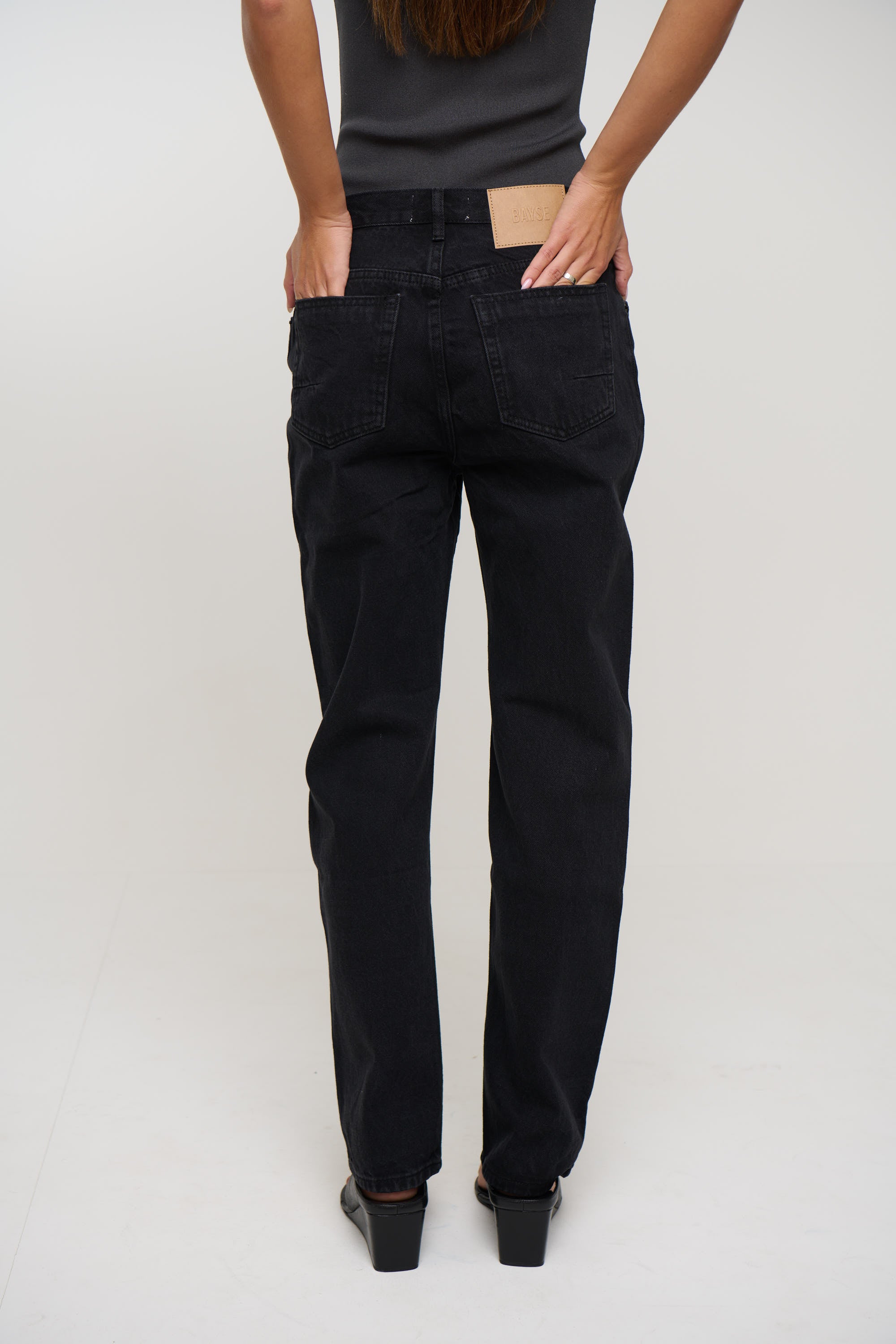 Julia Jean Backstage Black