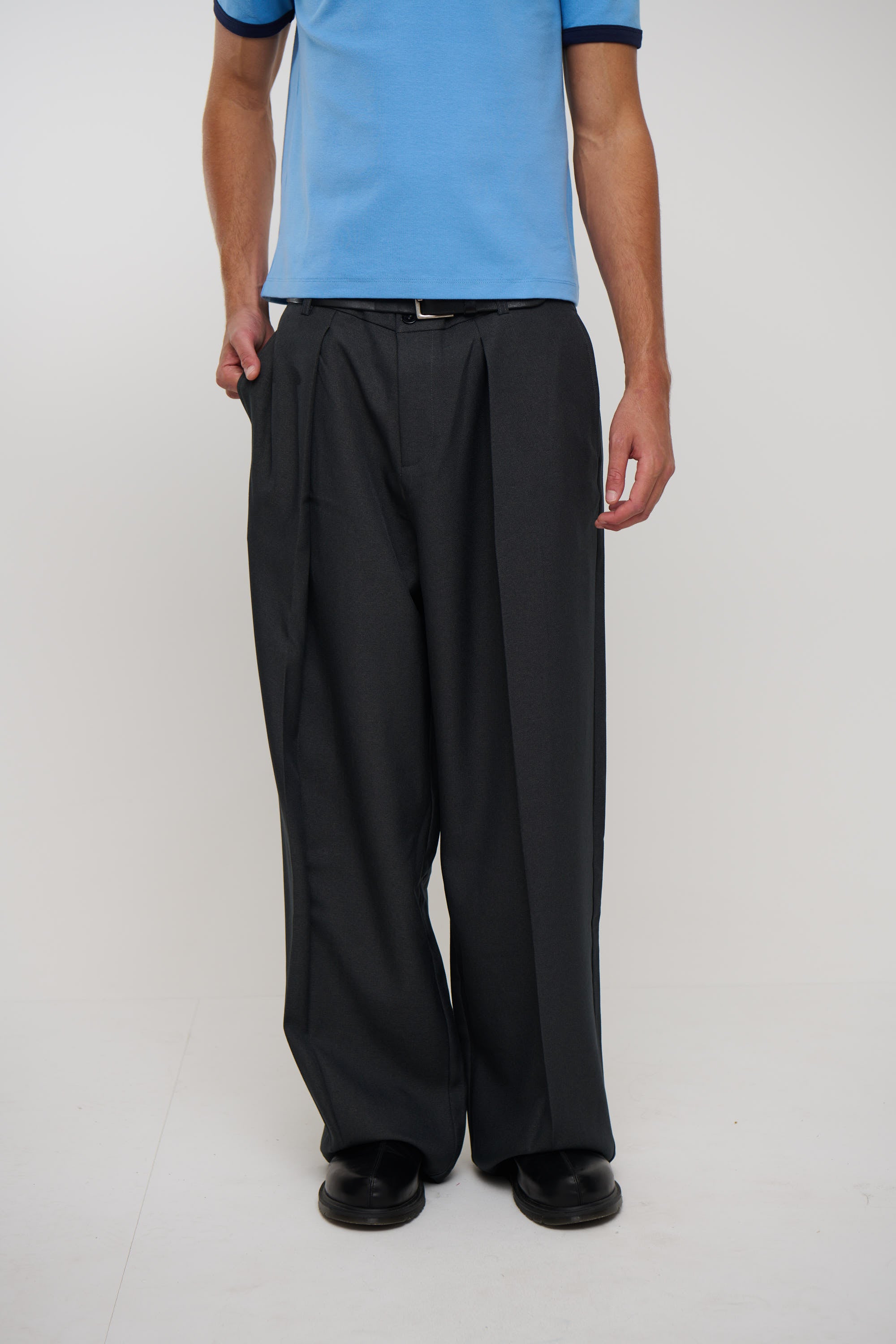 Josh Baggy Pant Dark Grey