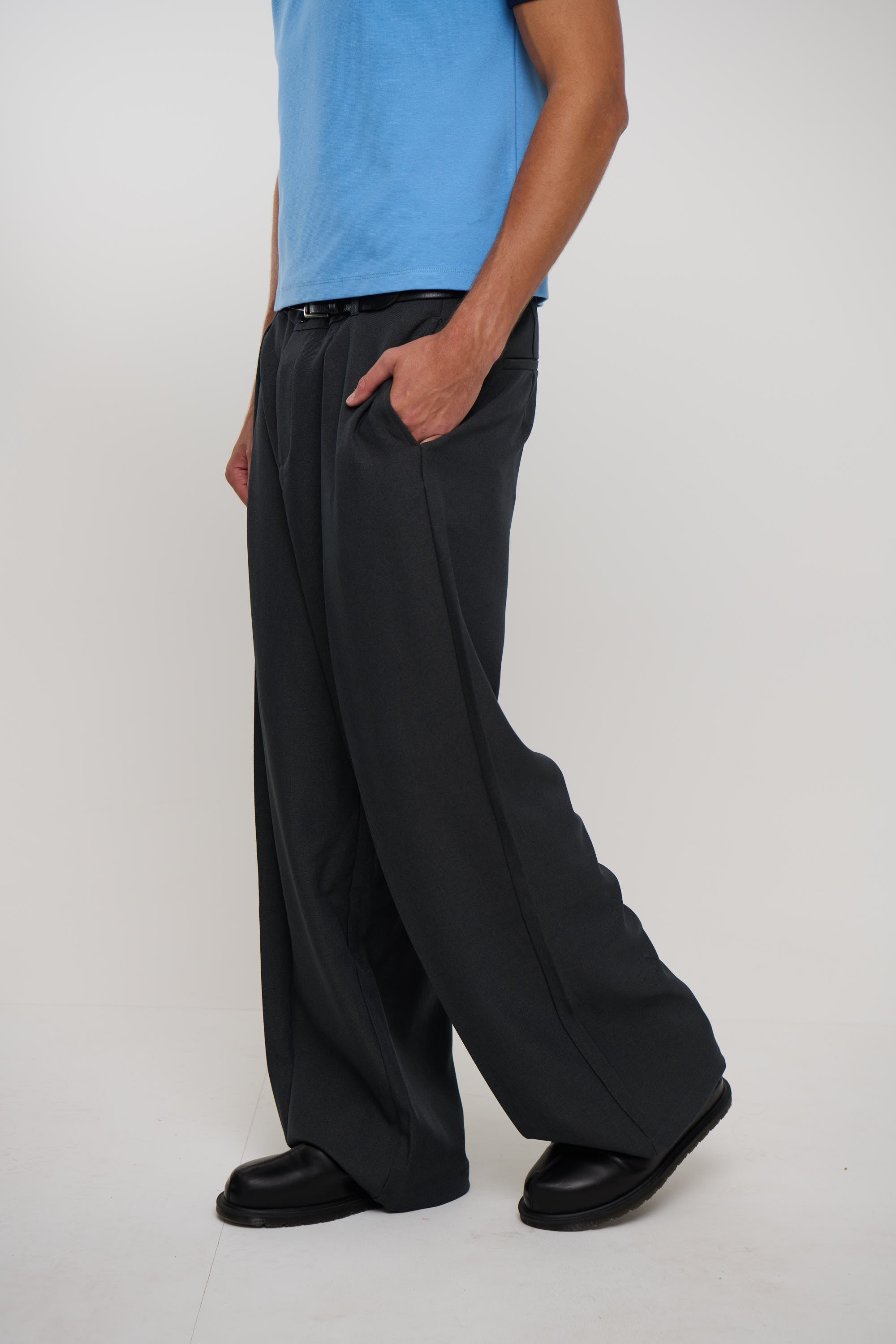 Josh Baggy Pant Dark Grey