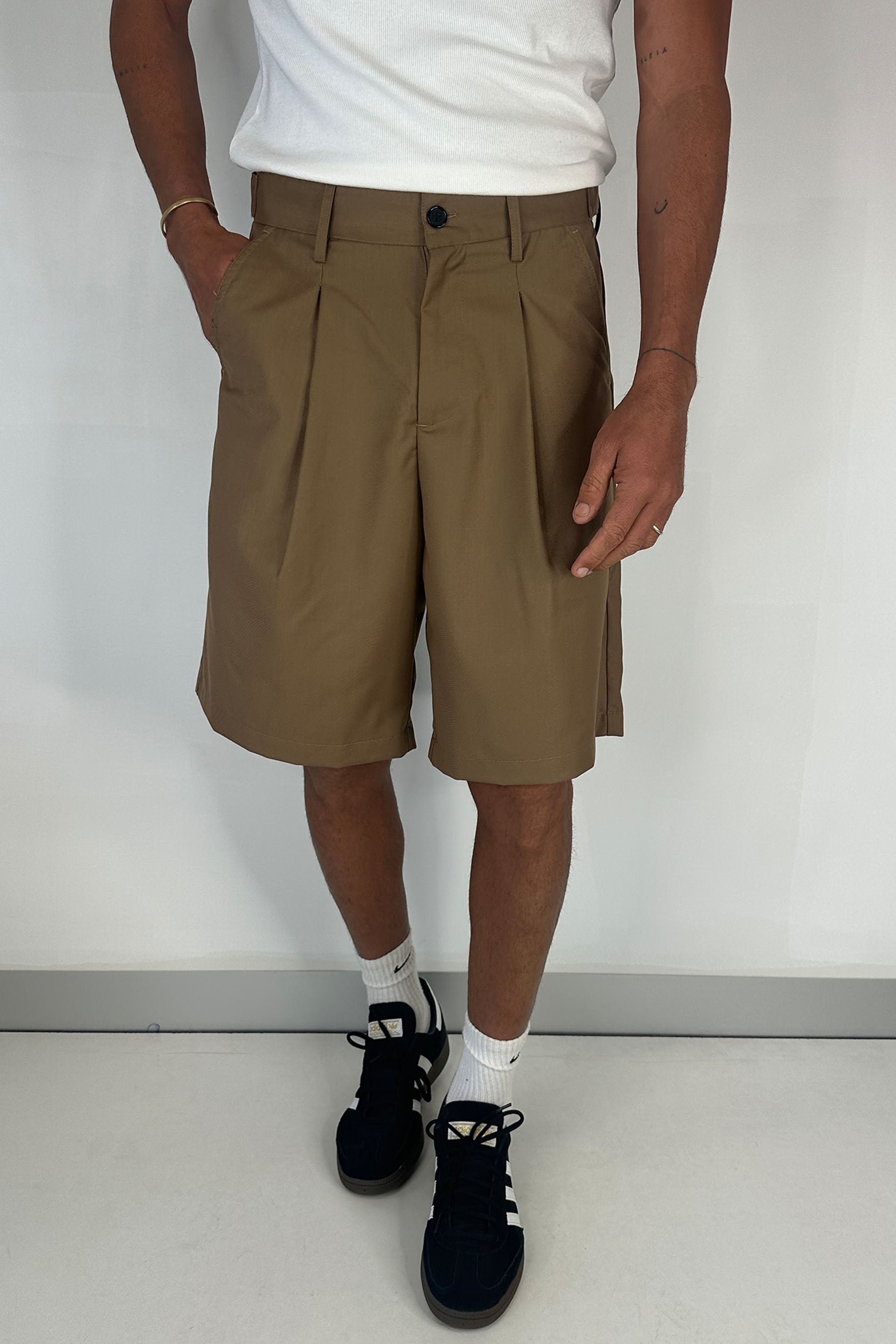 Dom Relaxed Short Choc