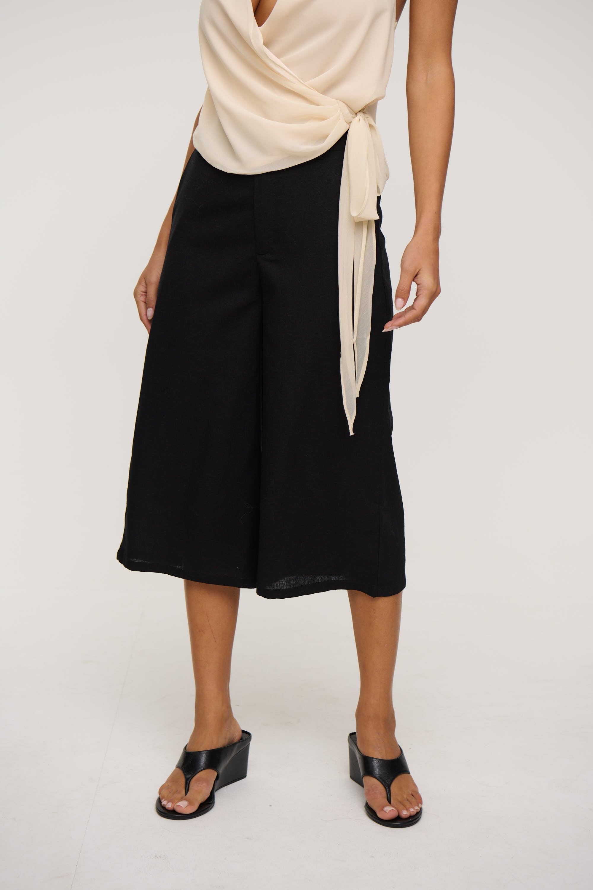 Esther Long Short Black