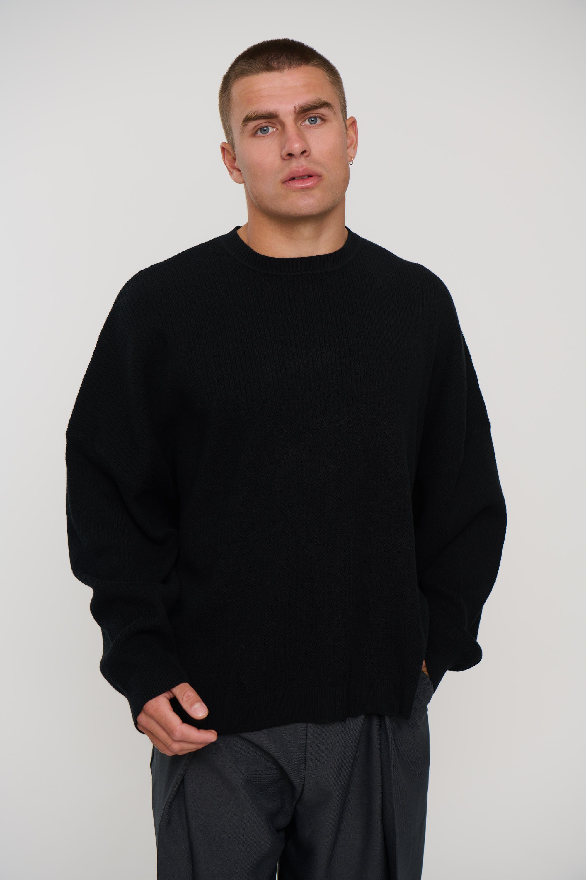 Drop Sleeve Heavy Knit Black