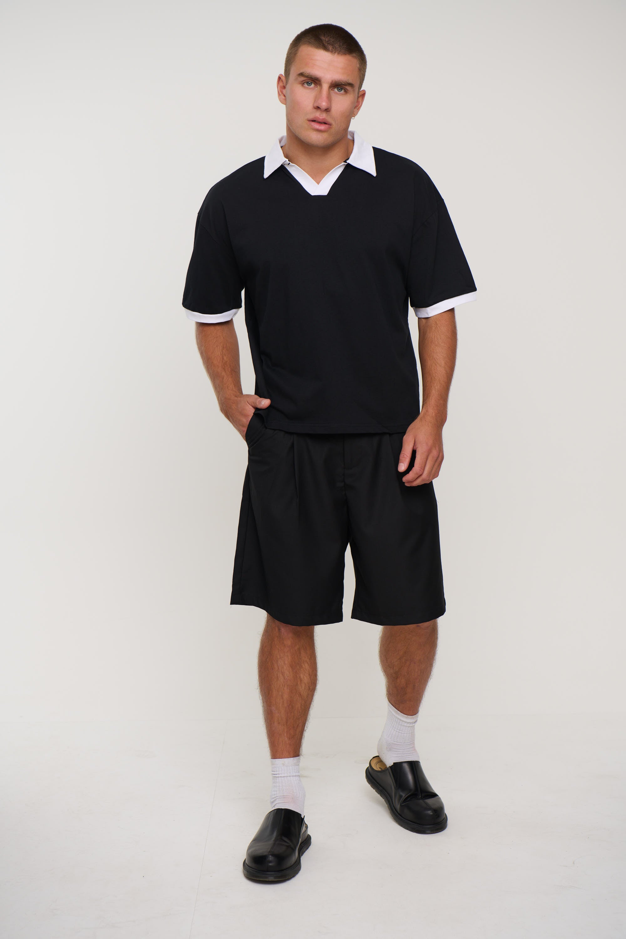 Dom Relaxed Short Black
