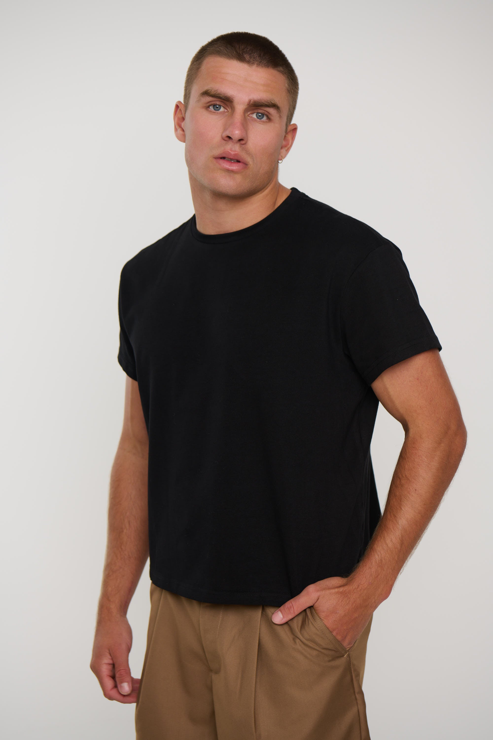 Roland Stretch Tee Black