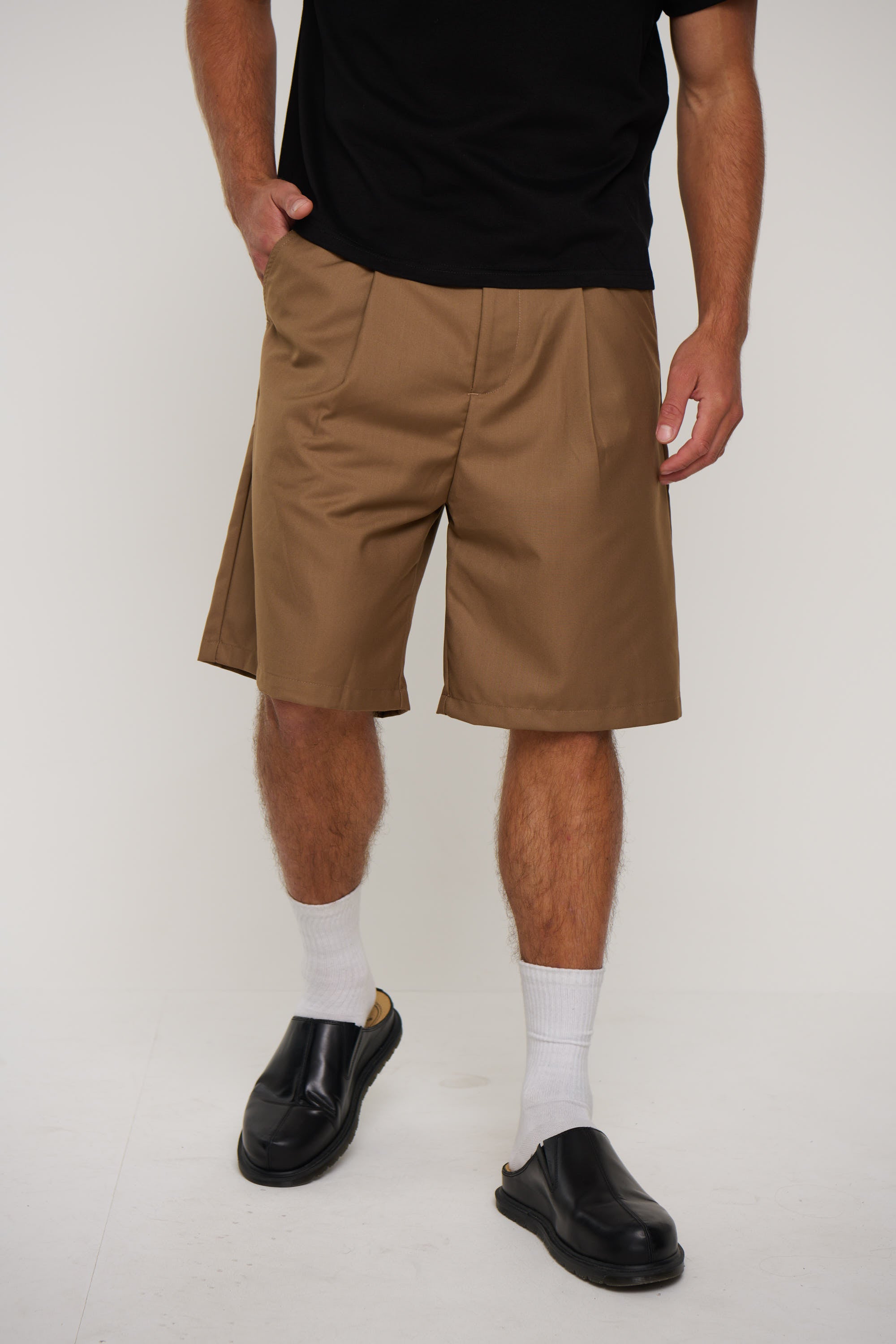 Dom Relaxed Short Choc