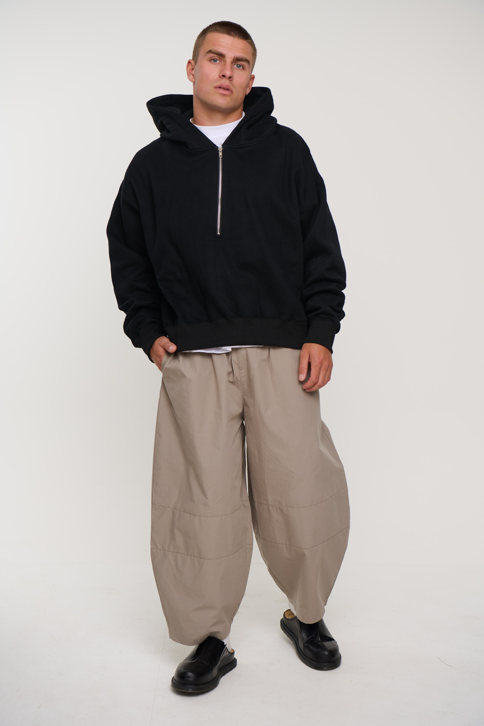 Half Zip Heavyweight Hood Black