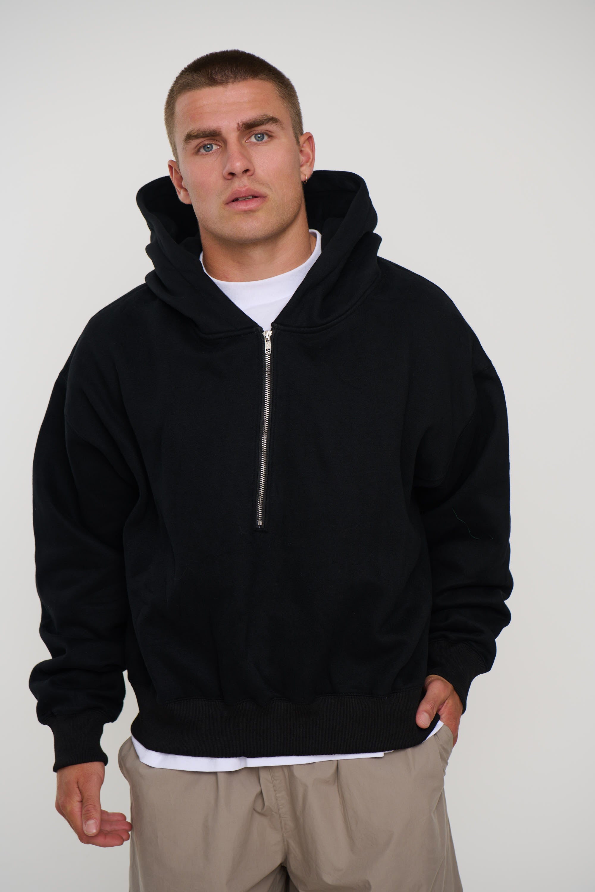 Half Zip Heavyweight Hood Black
