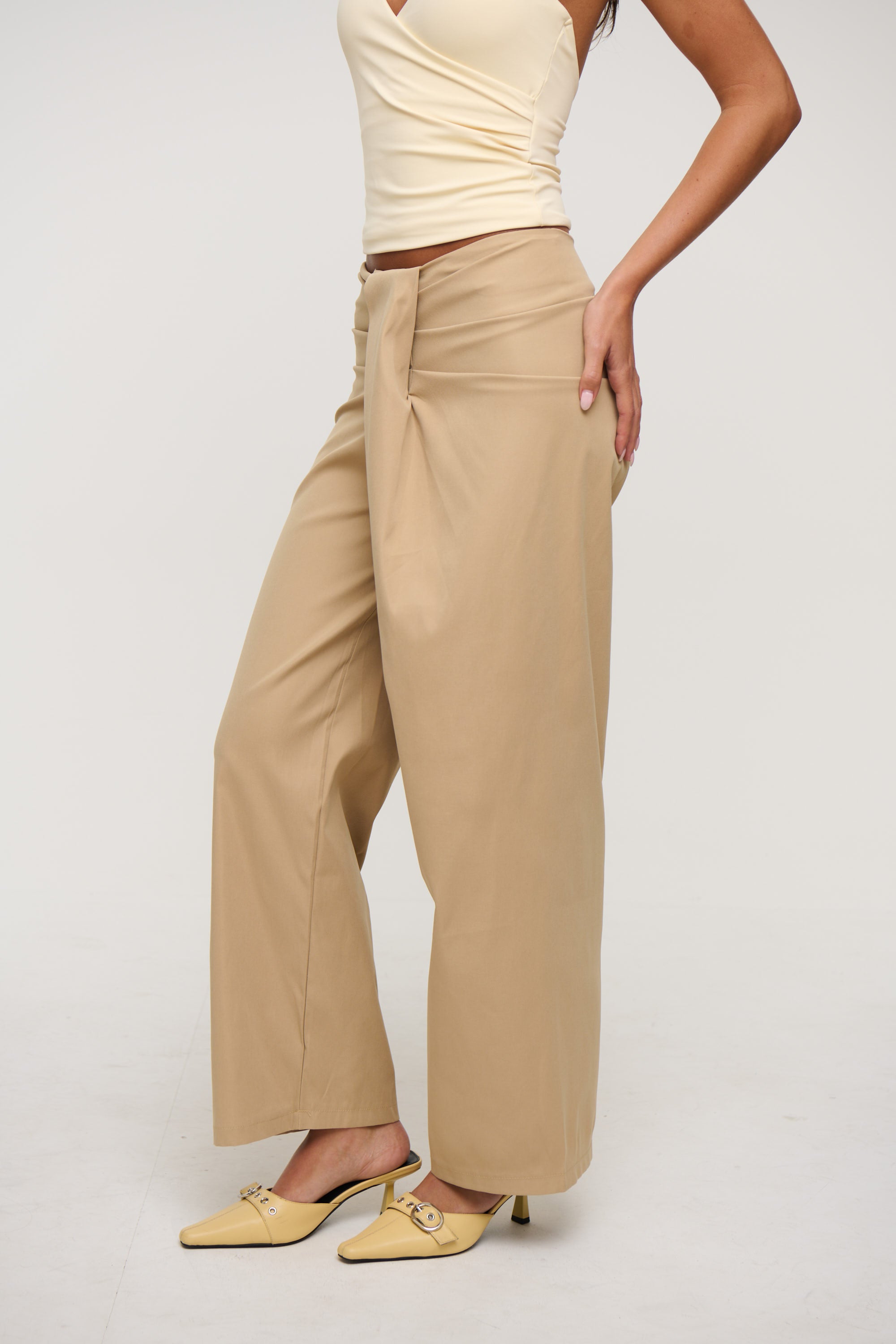 Zaya Pant Sand