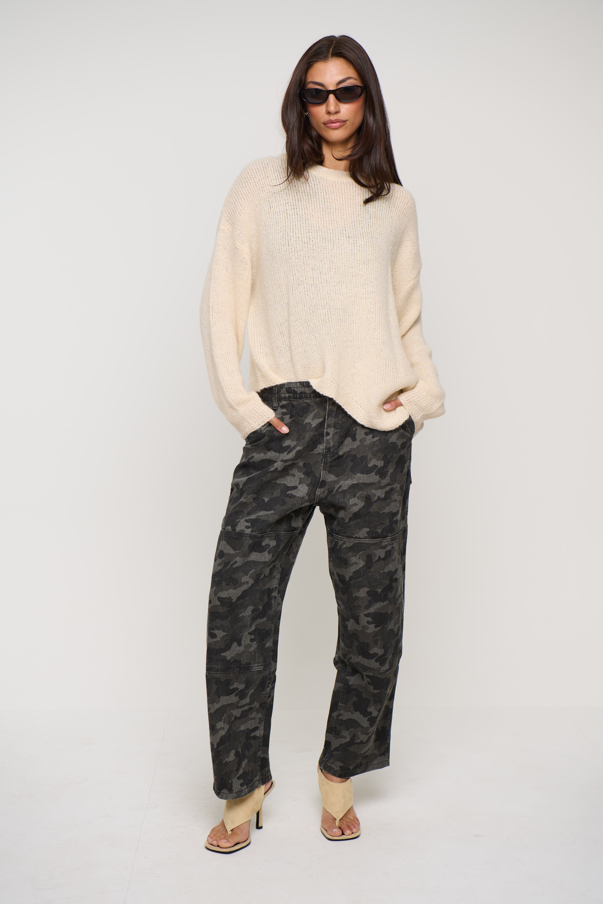 Nellie Relaxed Knit Beige