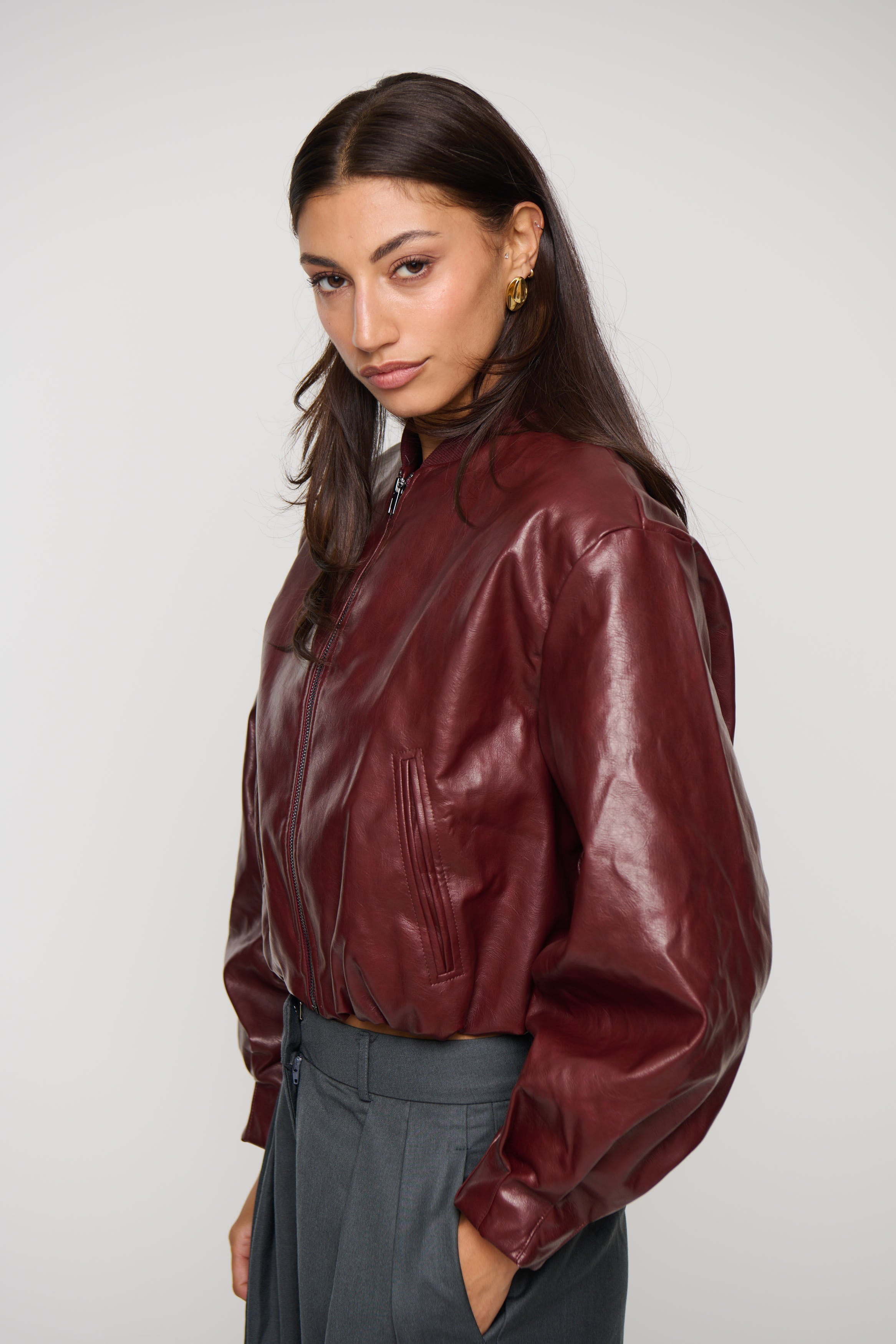 Clara Bomber Wine
