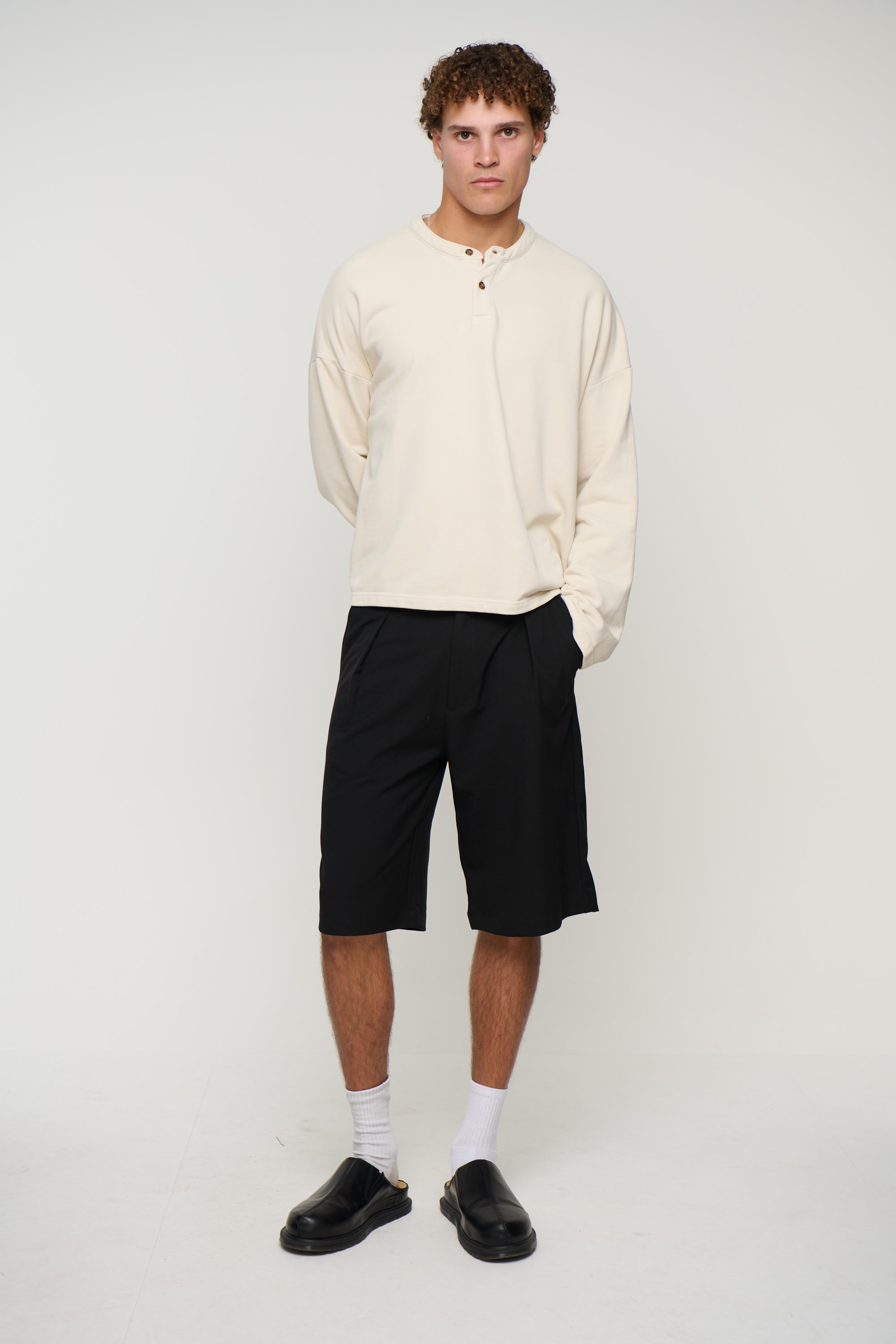 Alex Pleat Jort Black