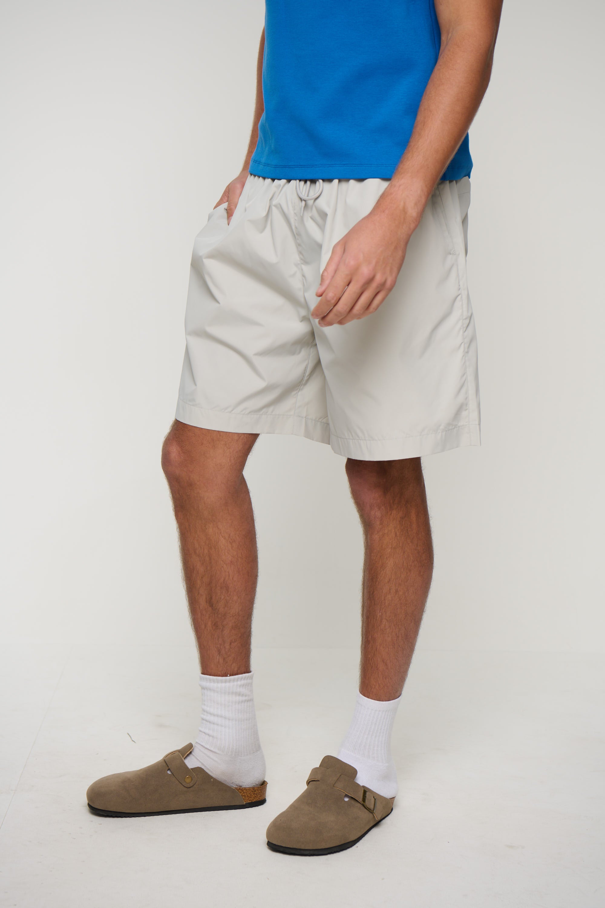 Pat Walk Short Light Grey