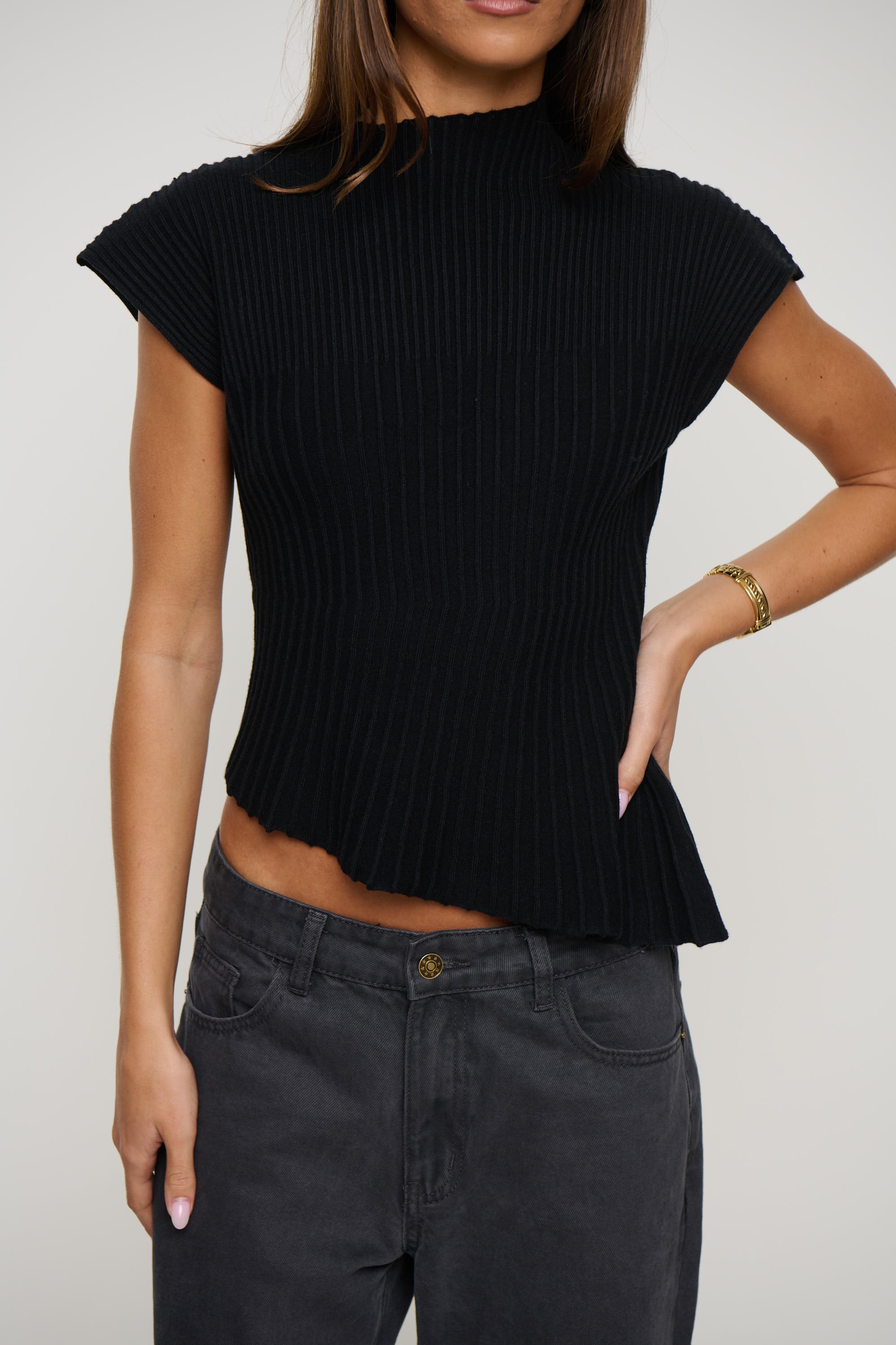 Amira Top Black