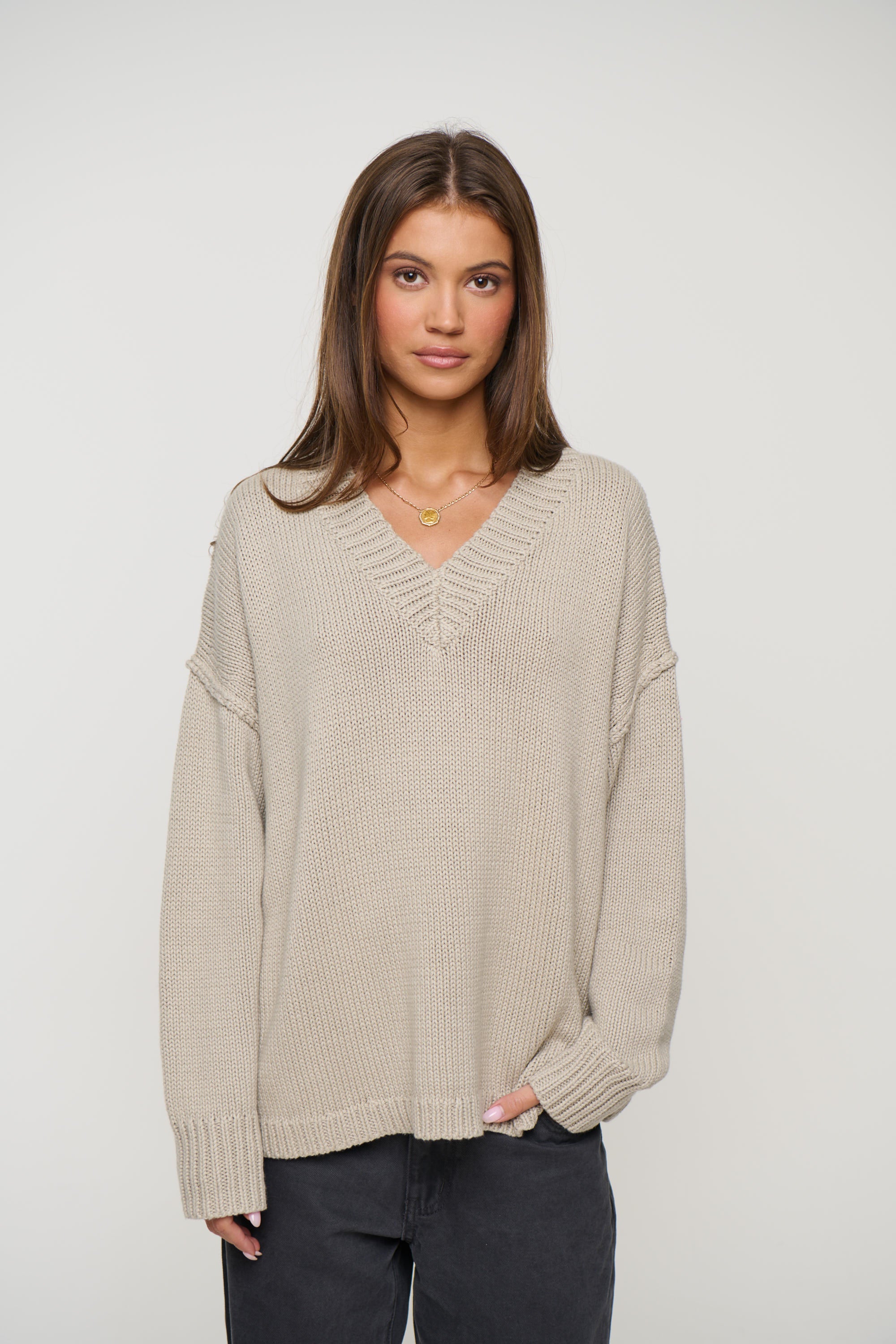 Willow V Neck Knit Light Grey