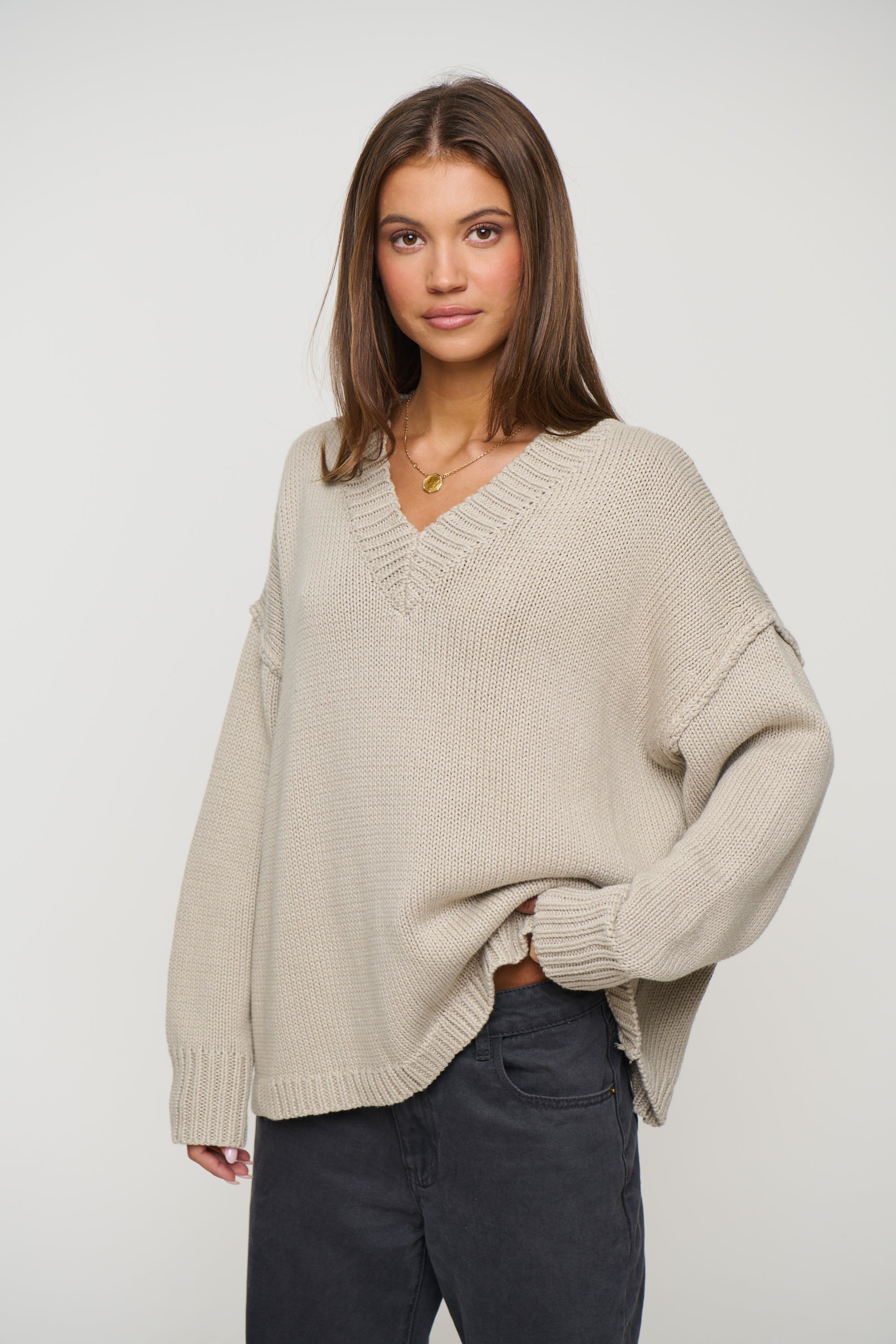 Willow V Neck Knit Light Grey