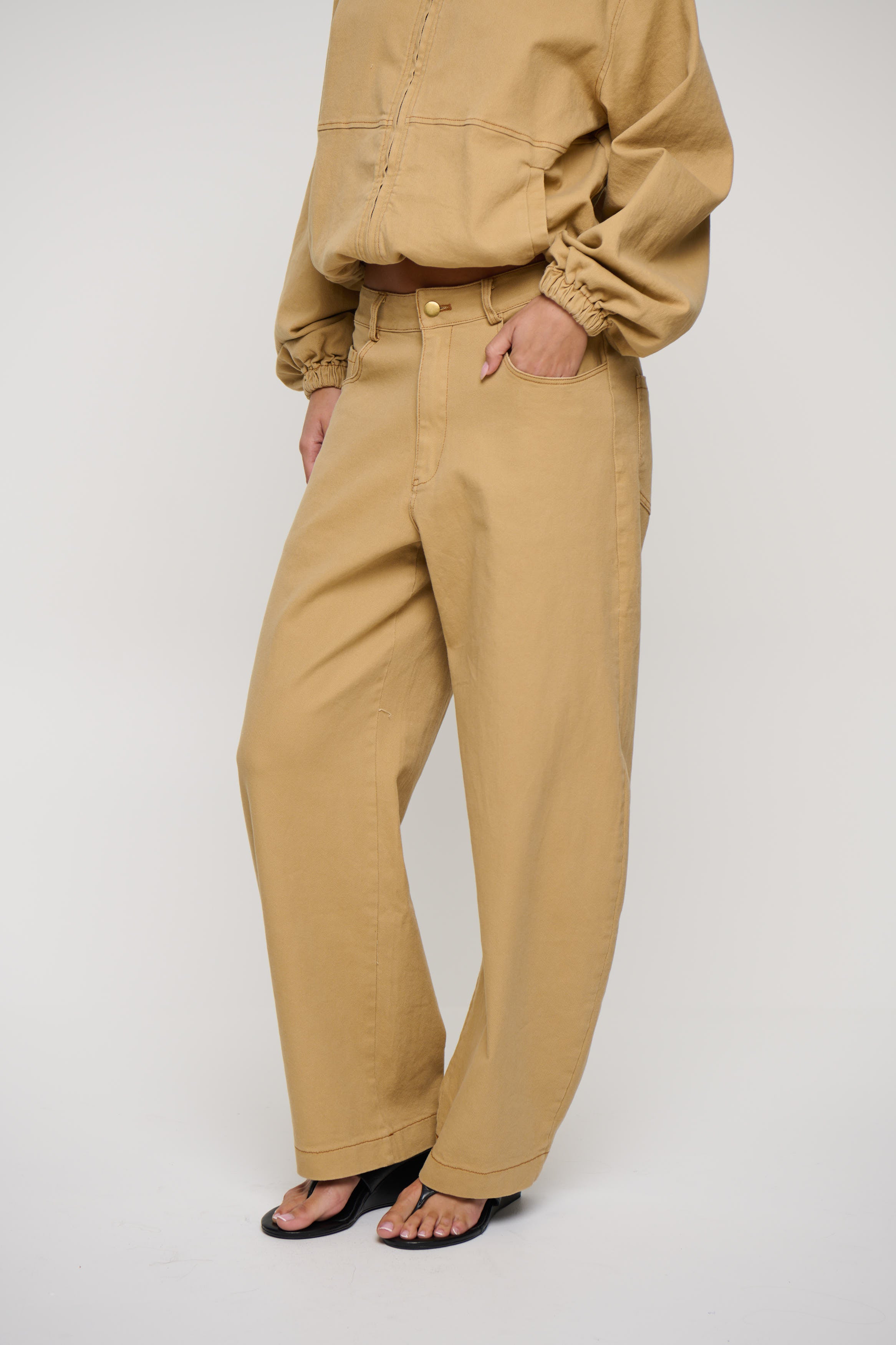 Lexy Jean Camel
