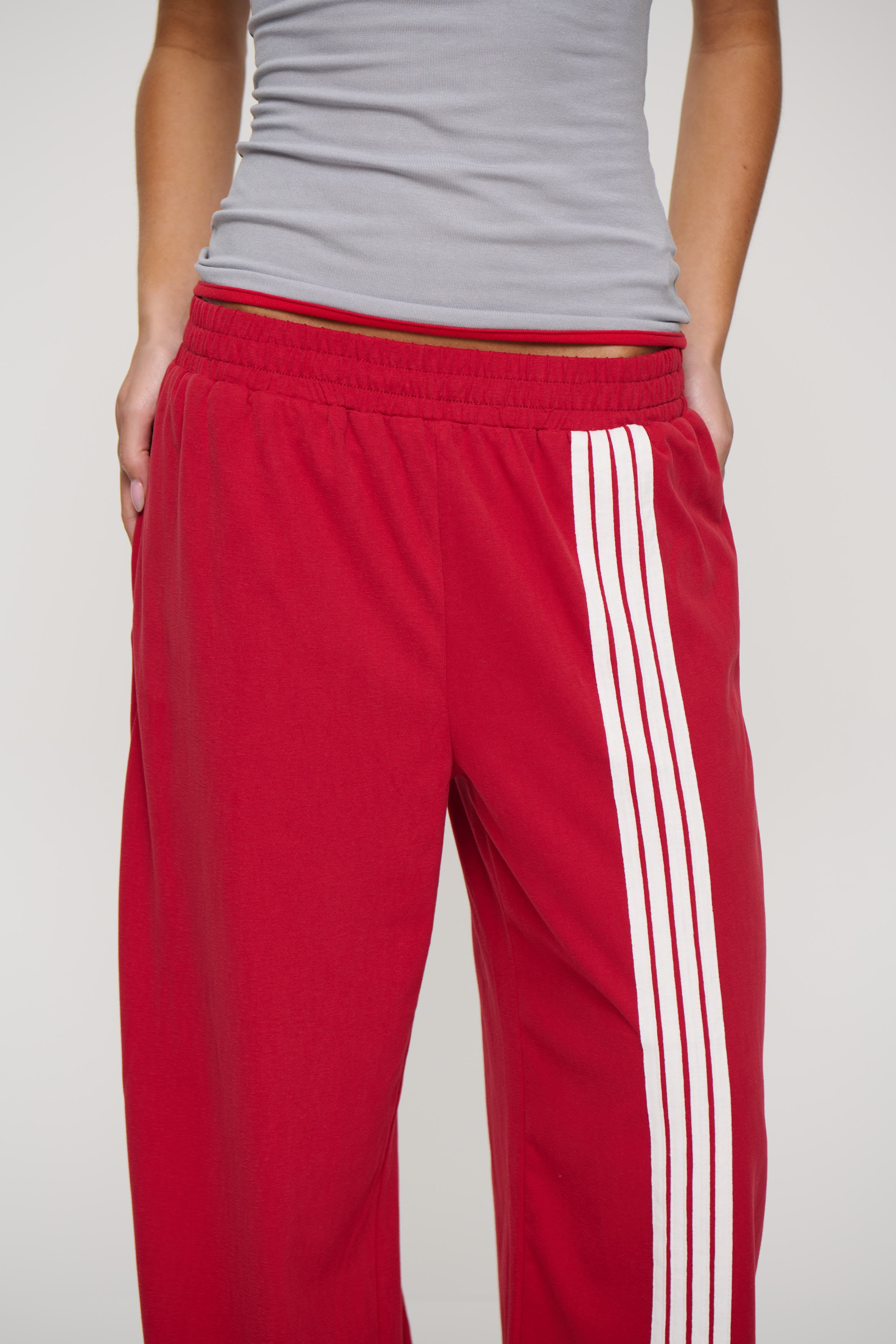 Red Eye Track Pant Crimson