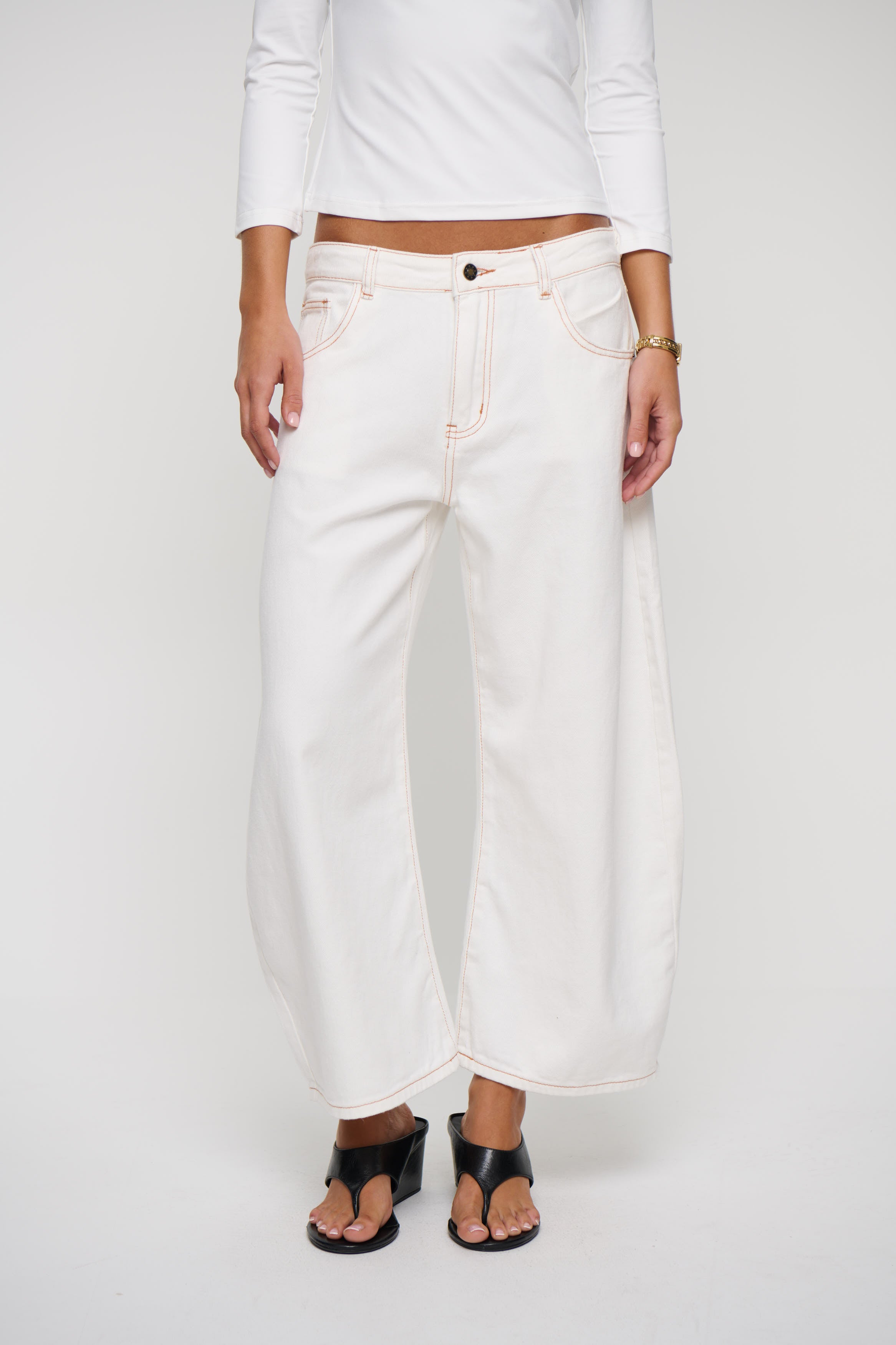 Horseshoe Cropped Jean Porcelain