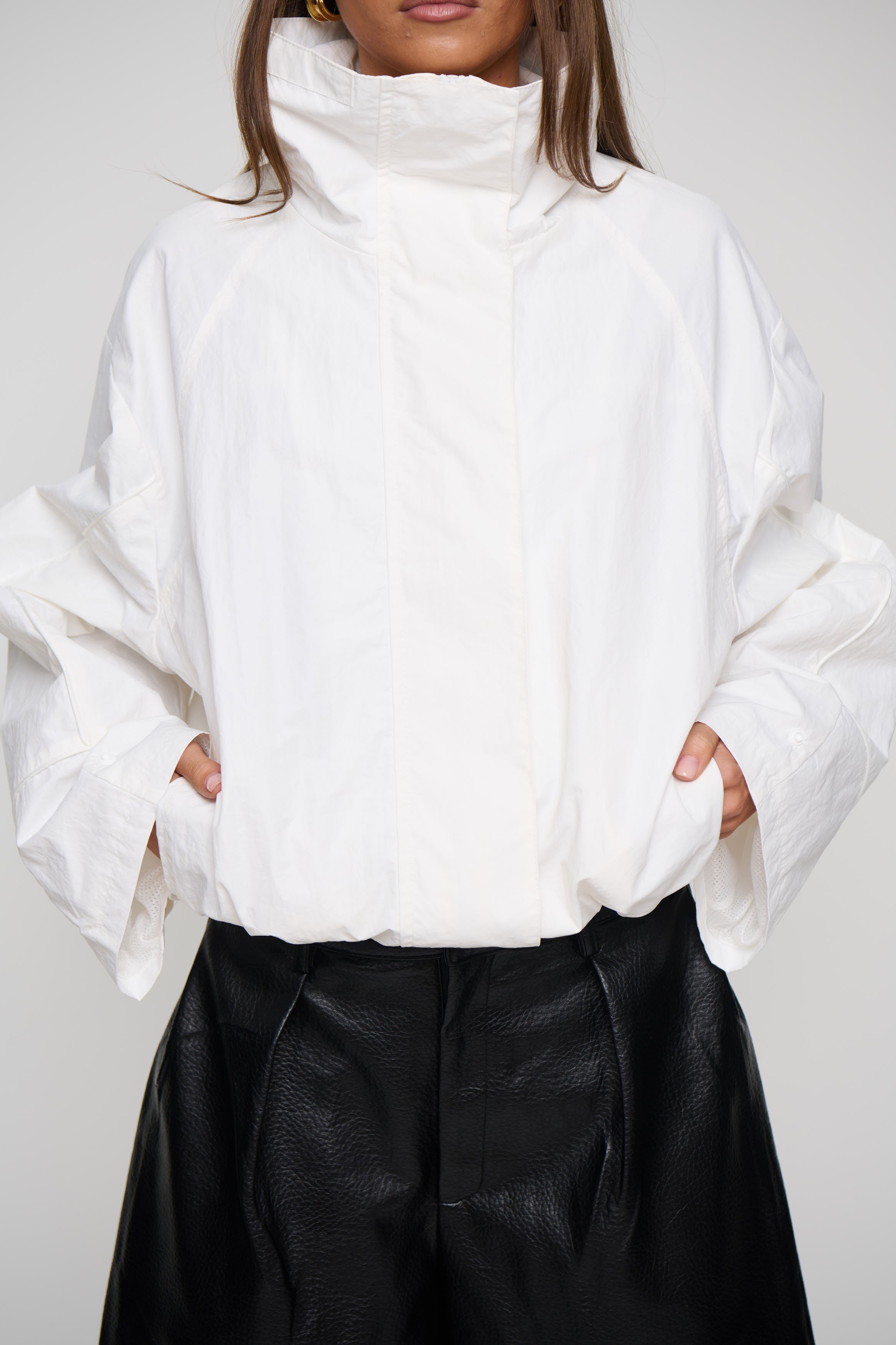 Shoreline Windbreaker Porcelain