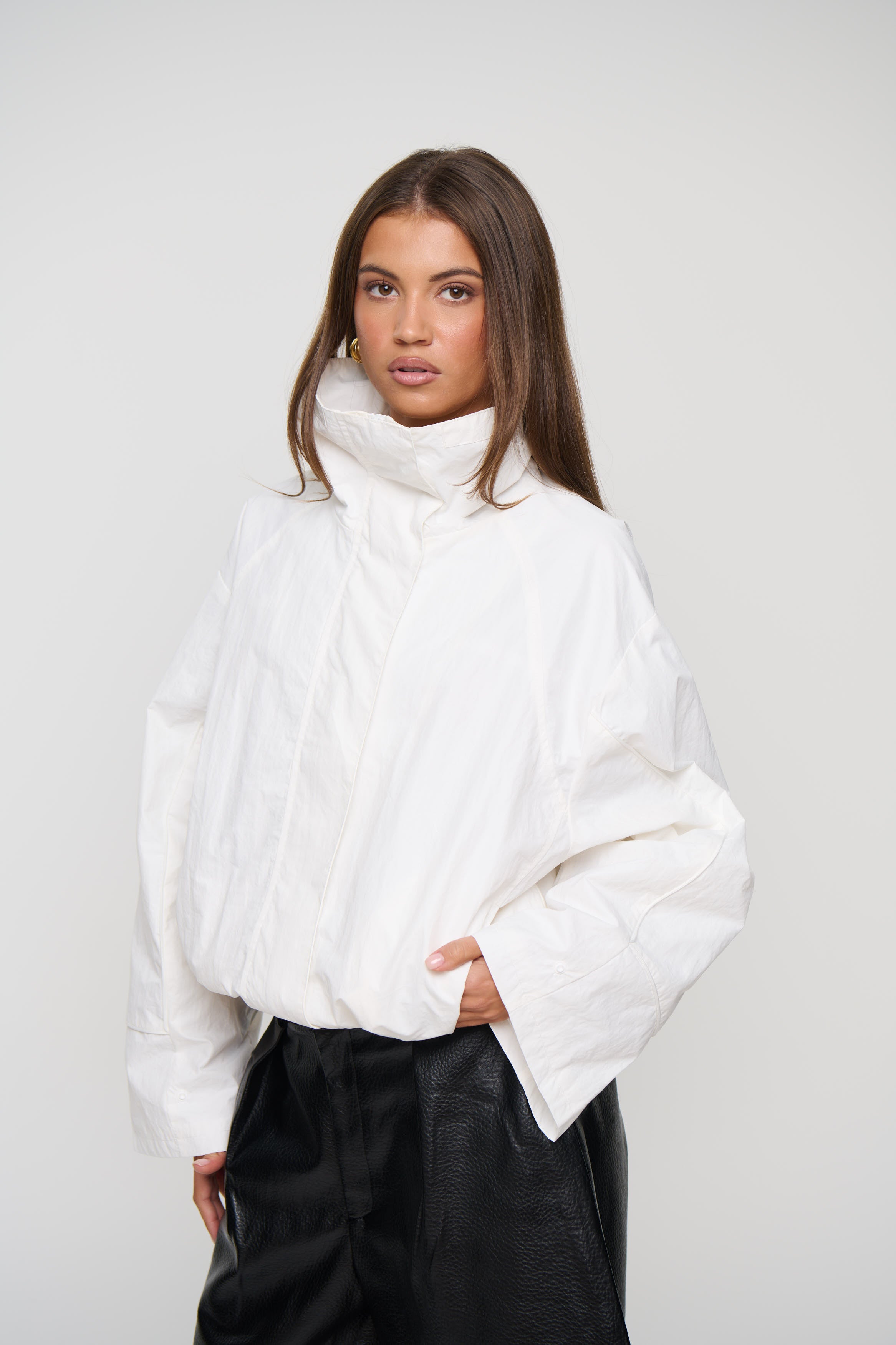 Shoreline Windbreaker Porcelain
