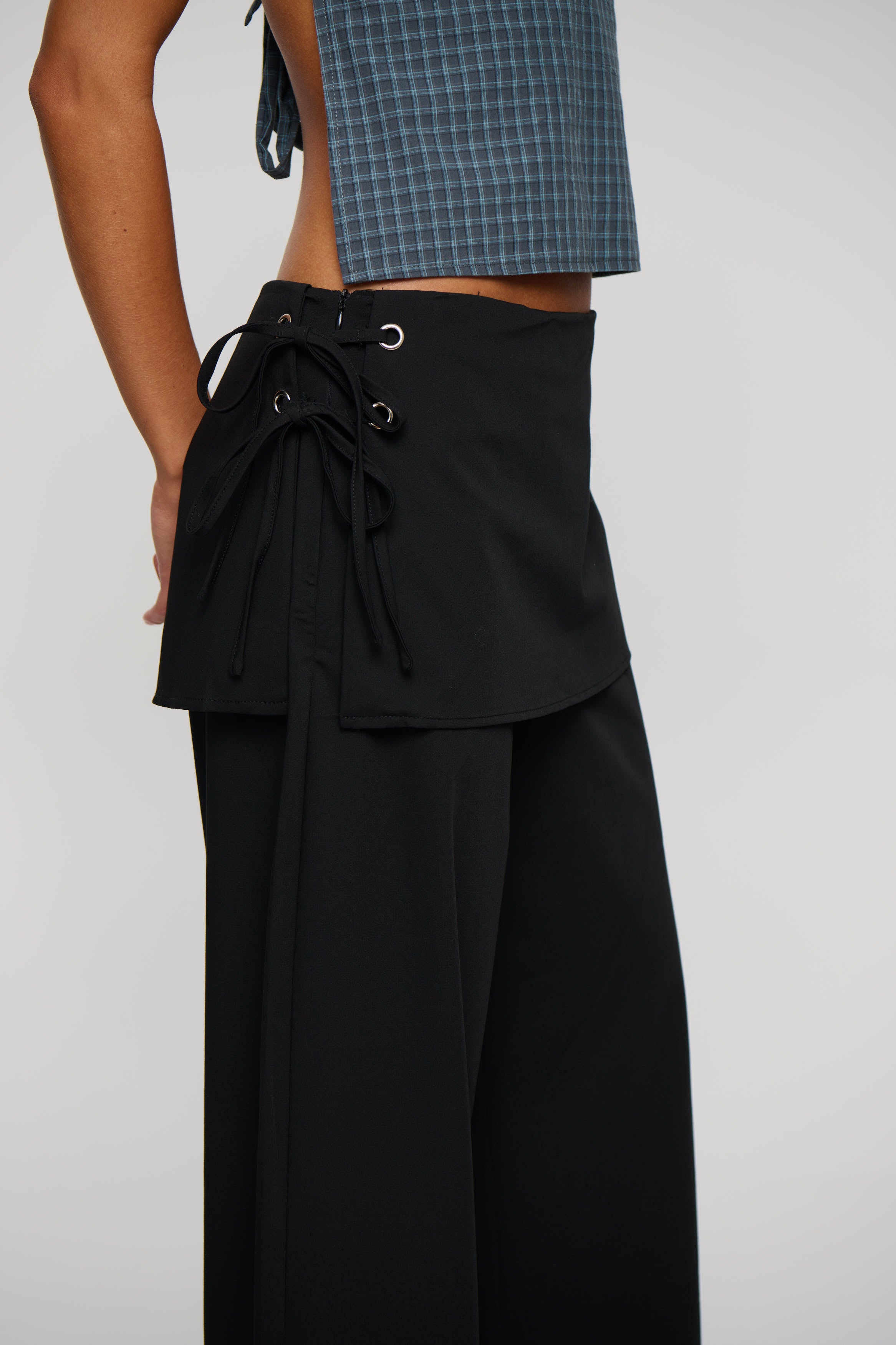 Camila Pant Black