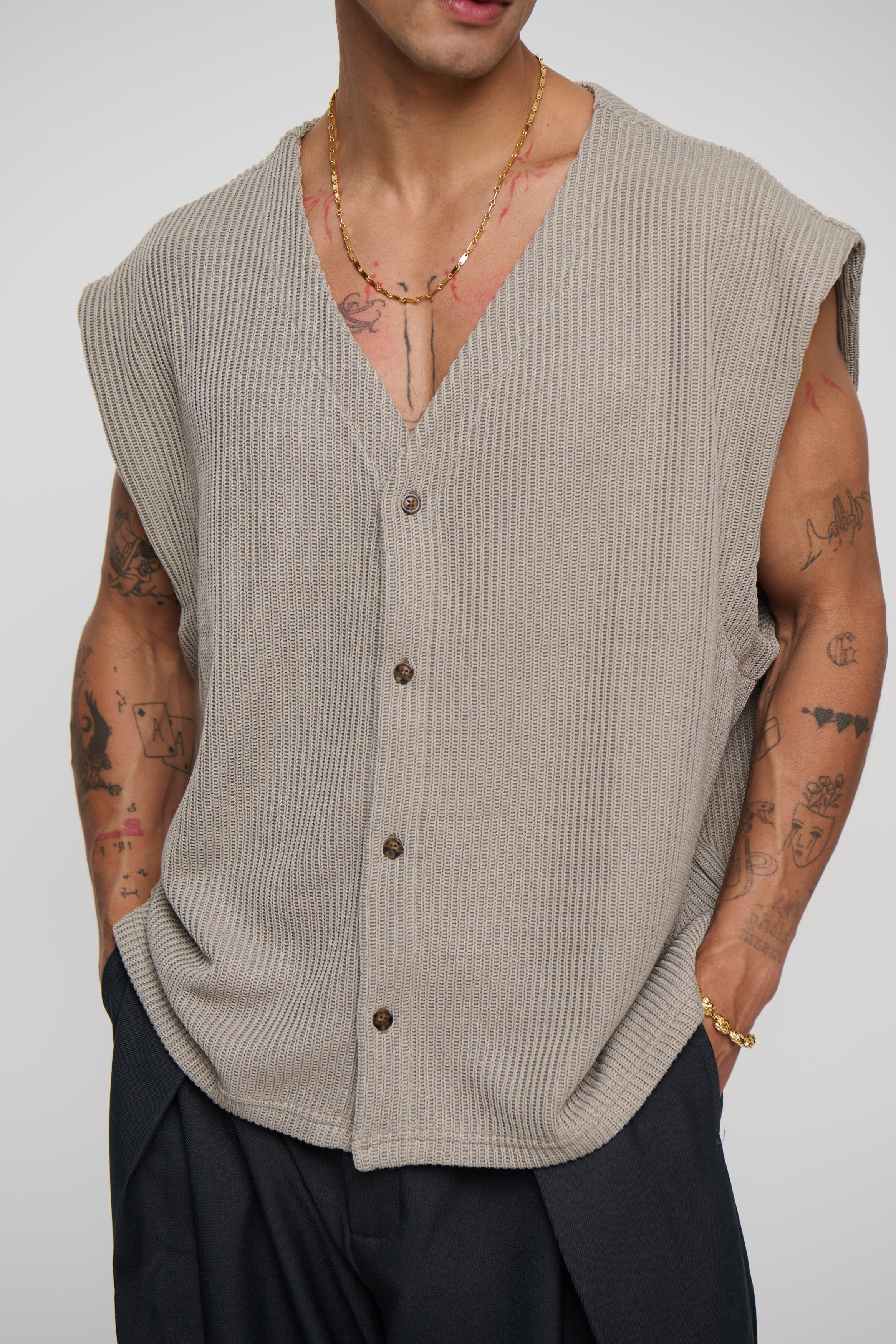Cassius Knitted Vest Khaki