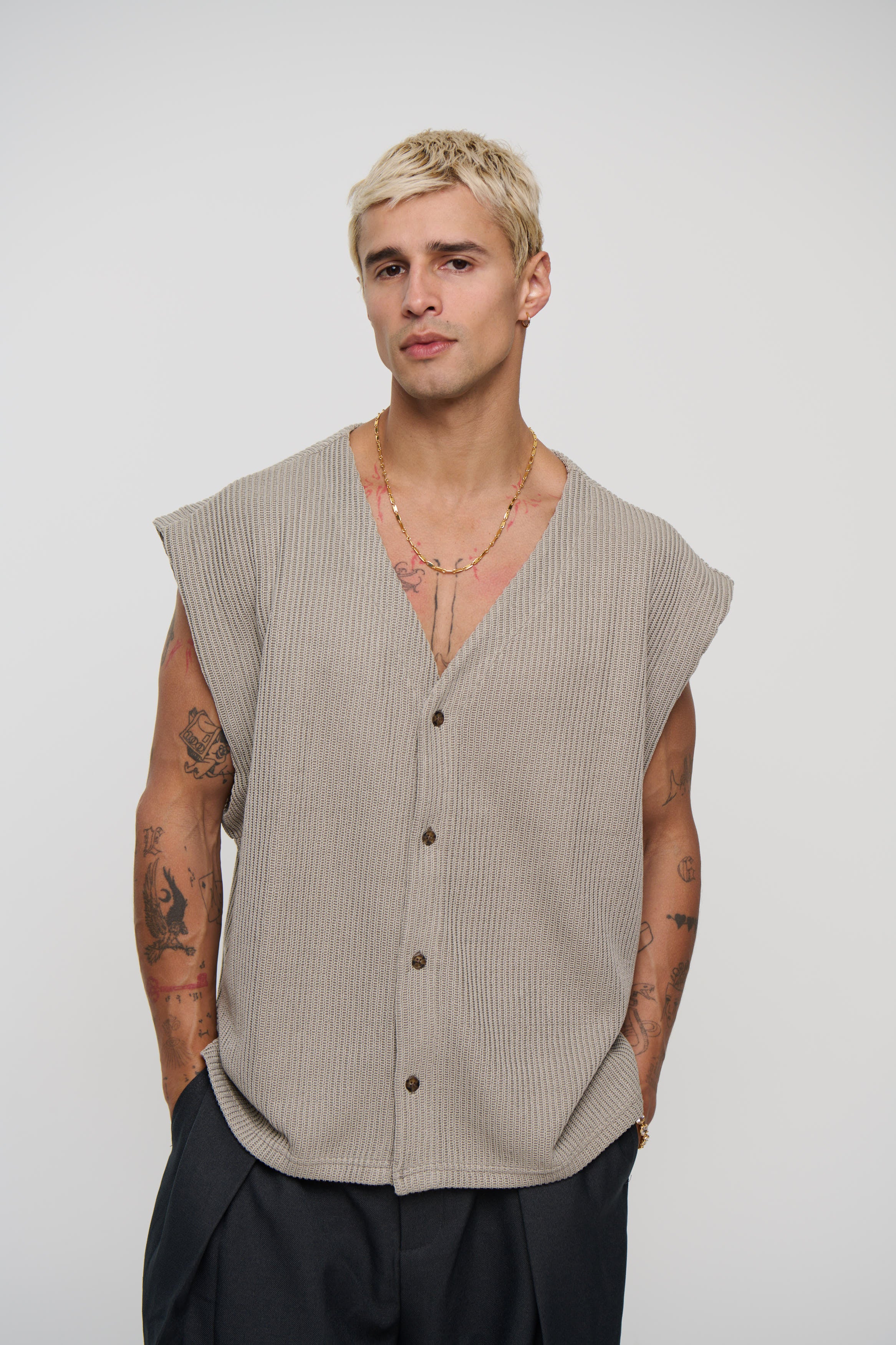 Cassius Knitted Vest Khaki