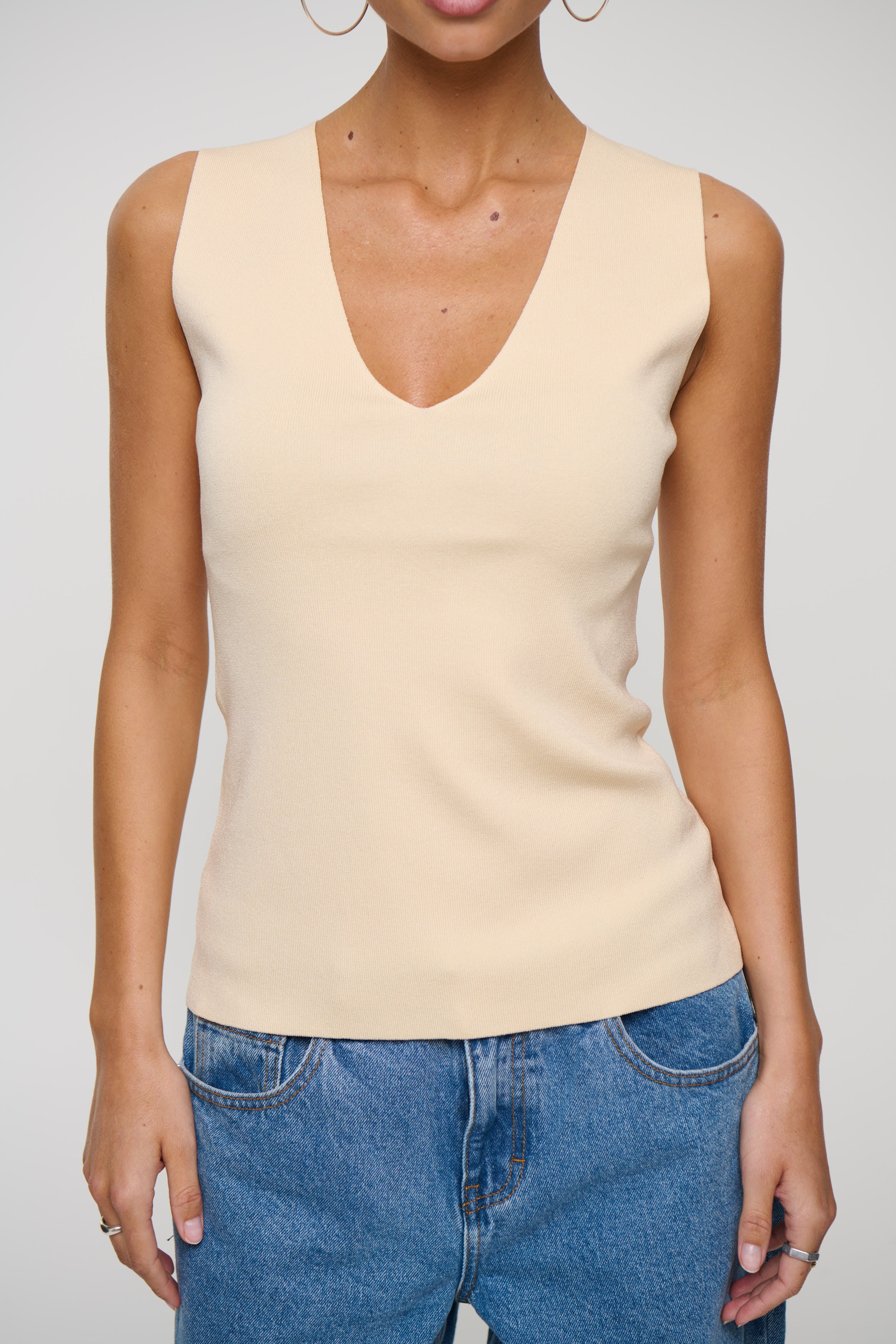 Isla V Neck Tank Lemon