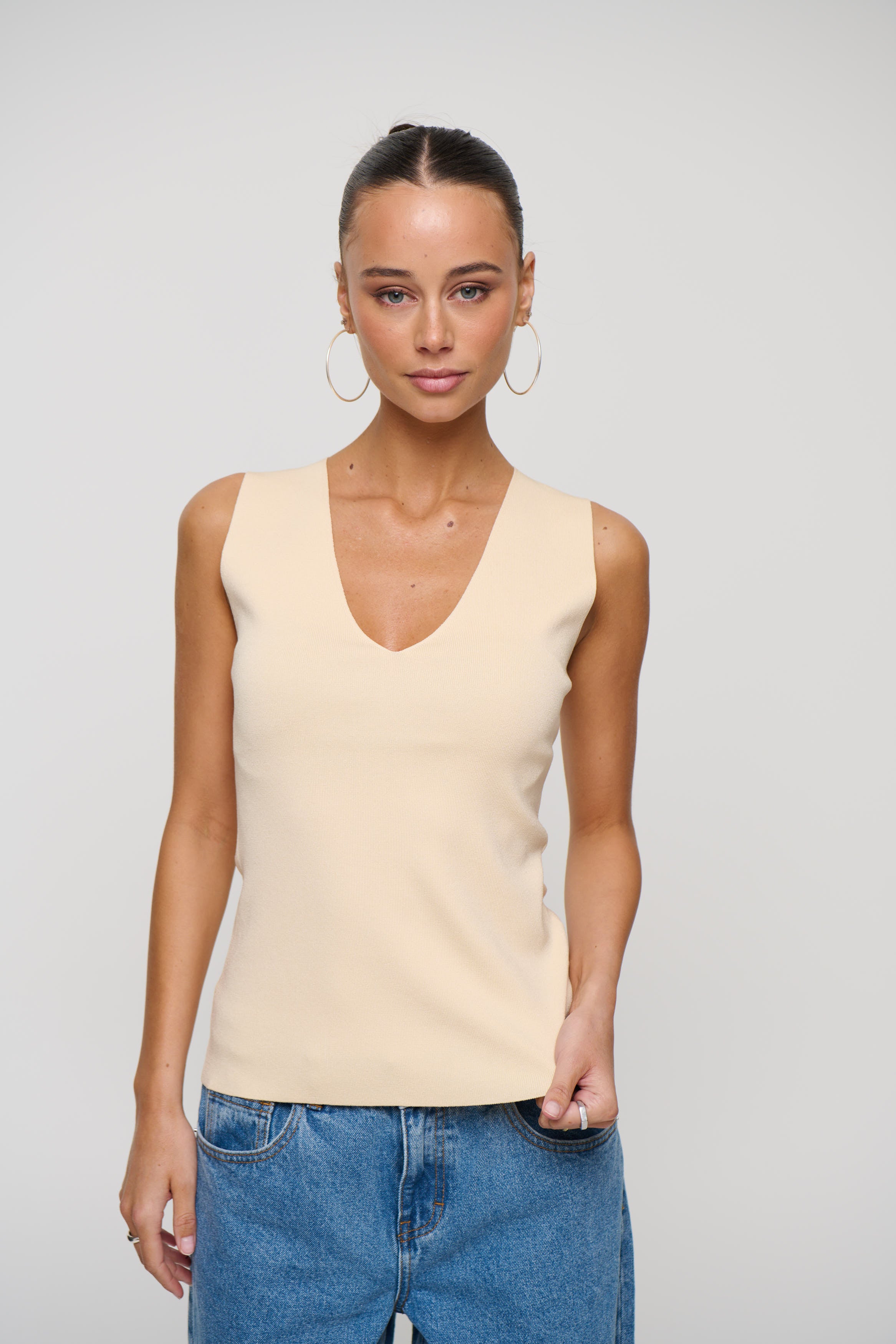 Isla V Neck Tank Lemon