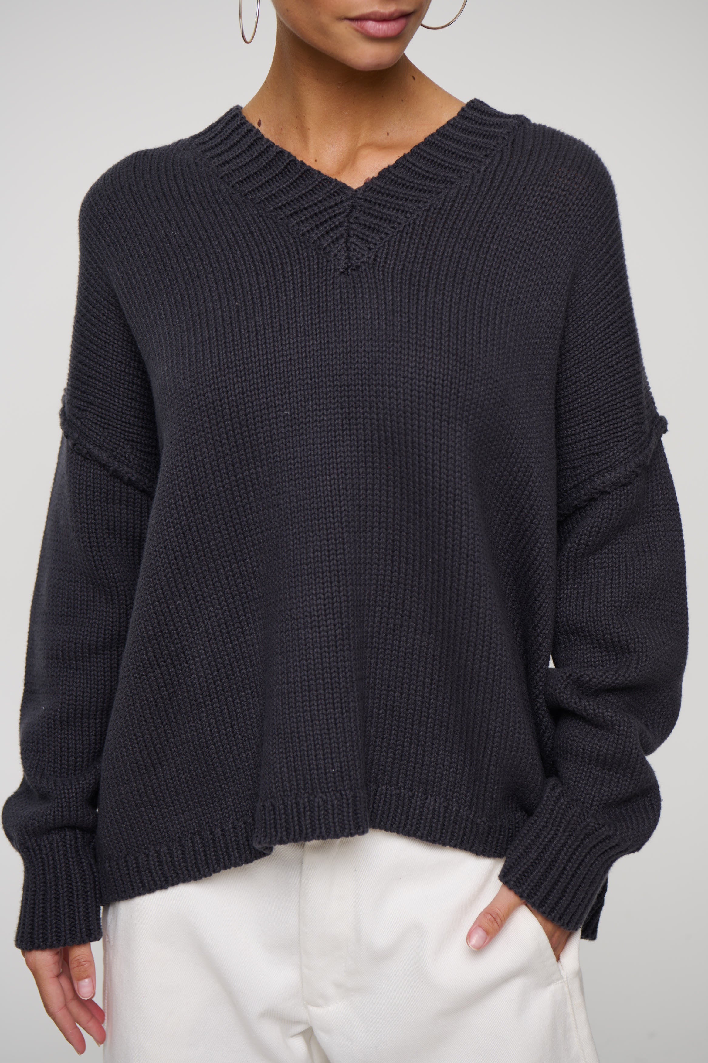 Willow V Neck Knit Navy