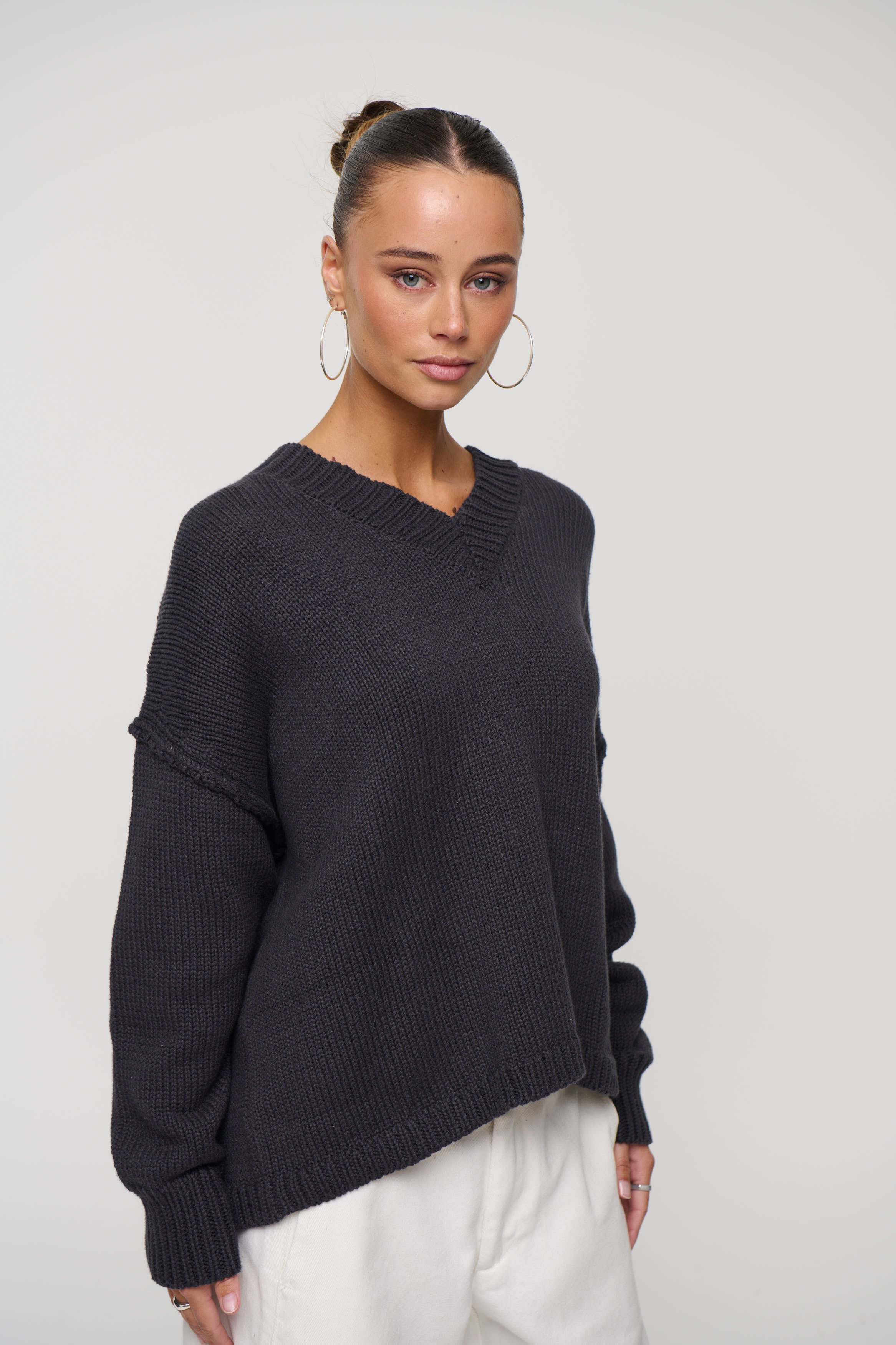 Willow V Neck Knit Navy
