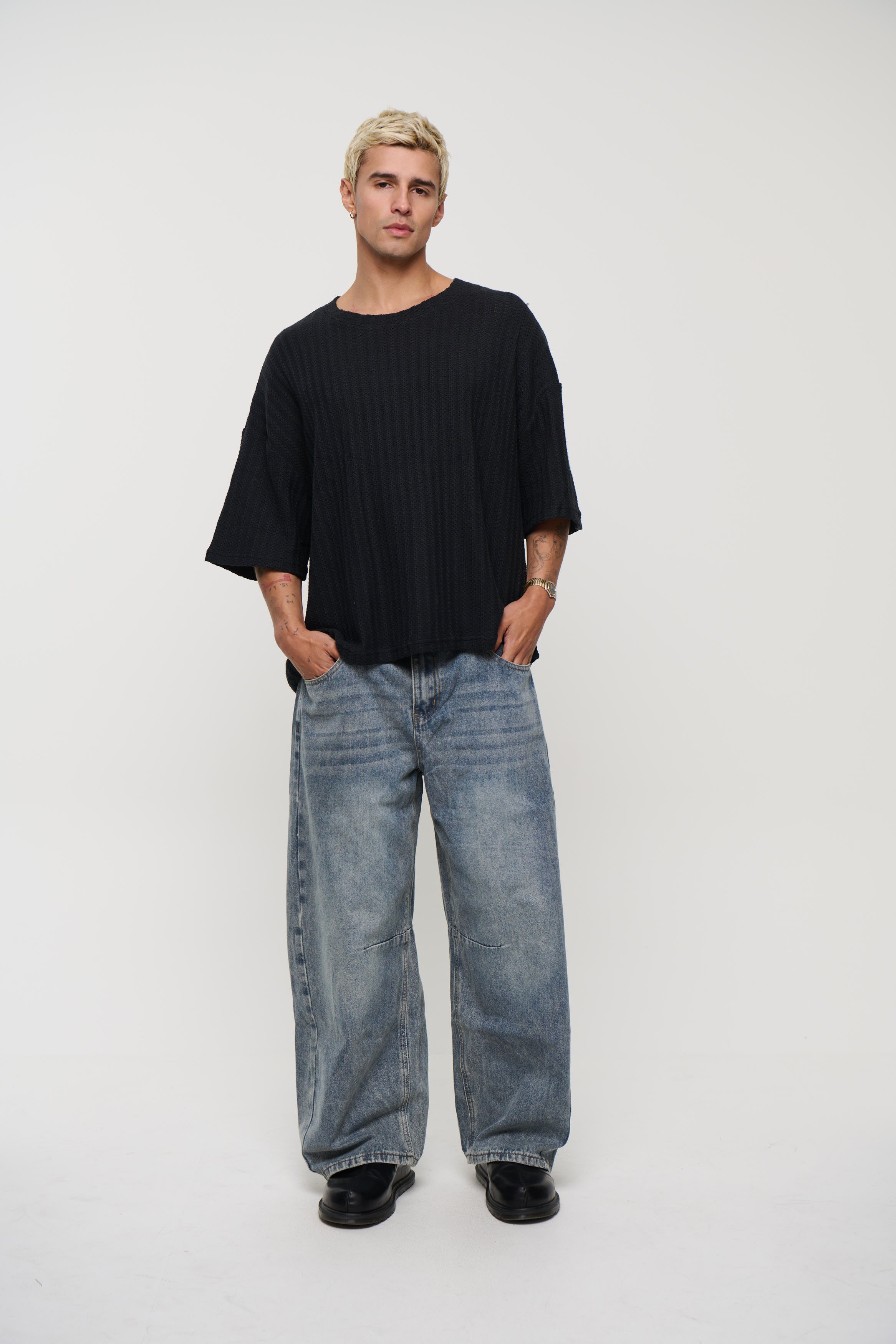 Vinnie Two Thread Stitch Tee Black