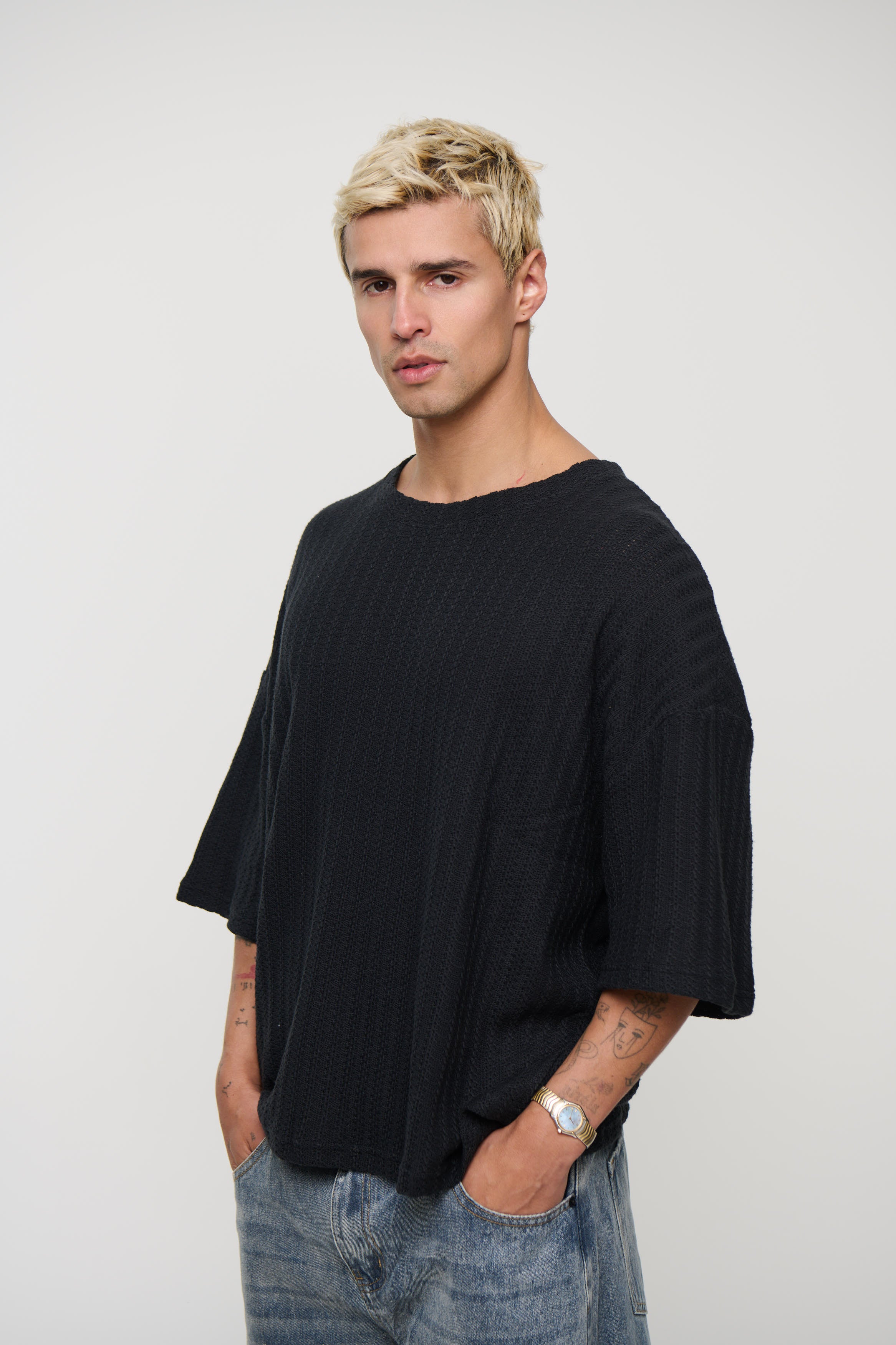 Vinnie Two Thread Stitch Tee Black