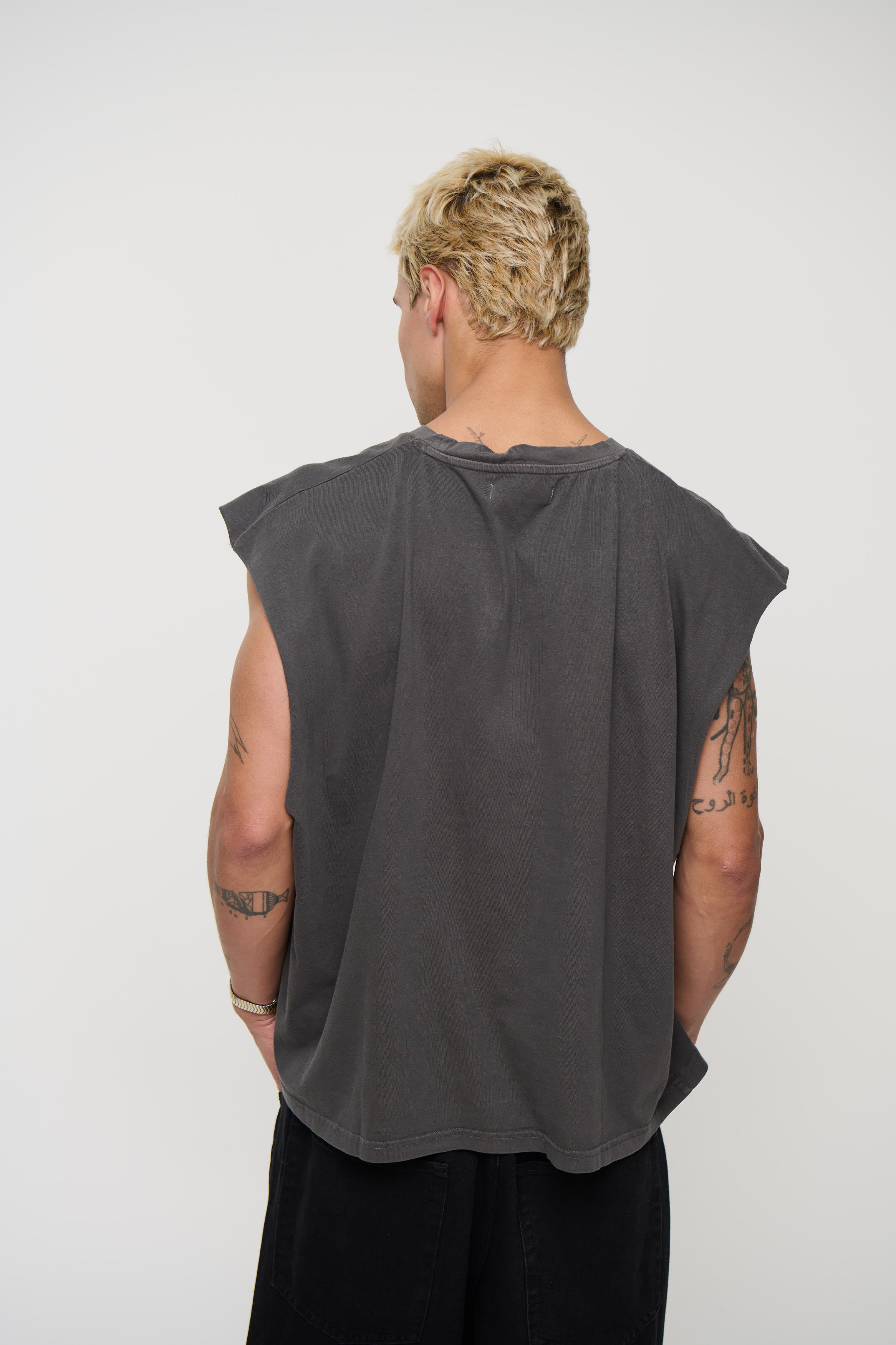 NTH Crop Box Tank Charcoal