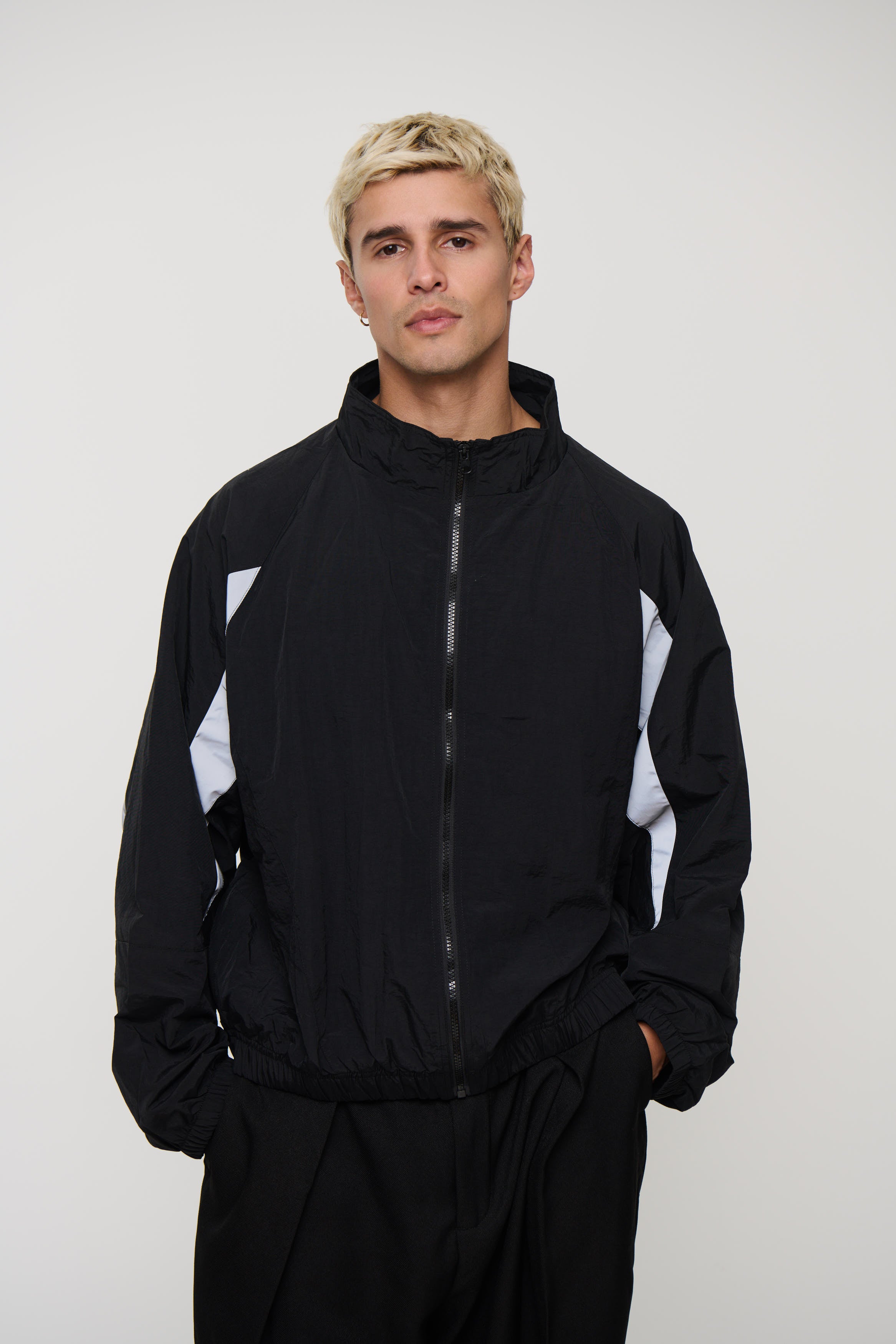 Panelled Drop Sleeve Windbreaker Black