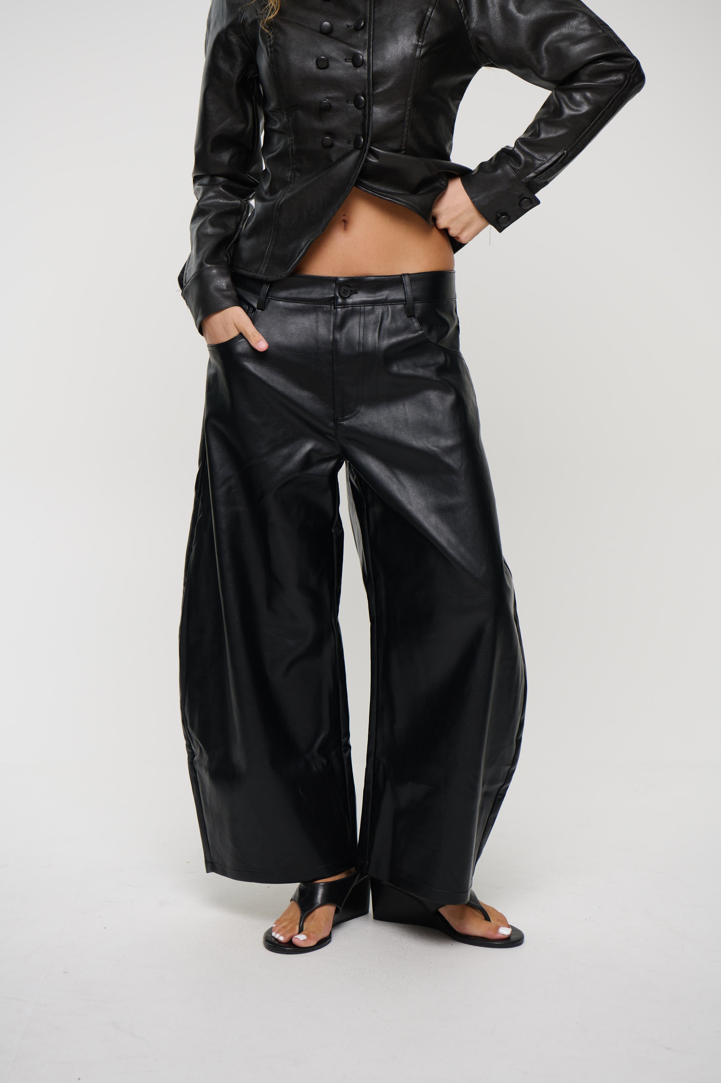 Horseshoe Cropped Jean Dusk