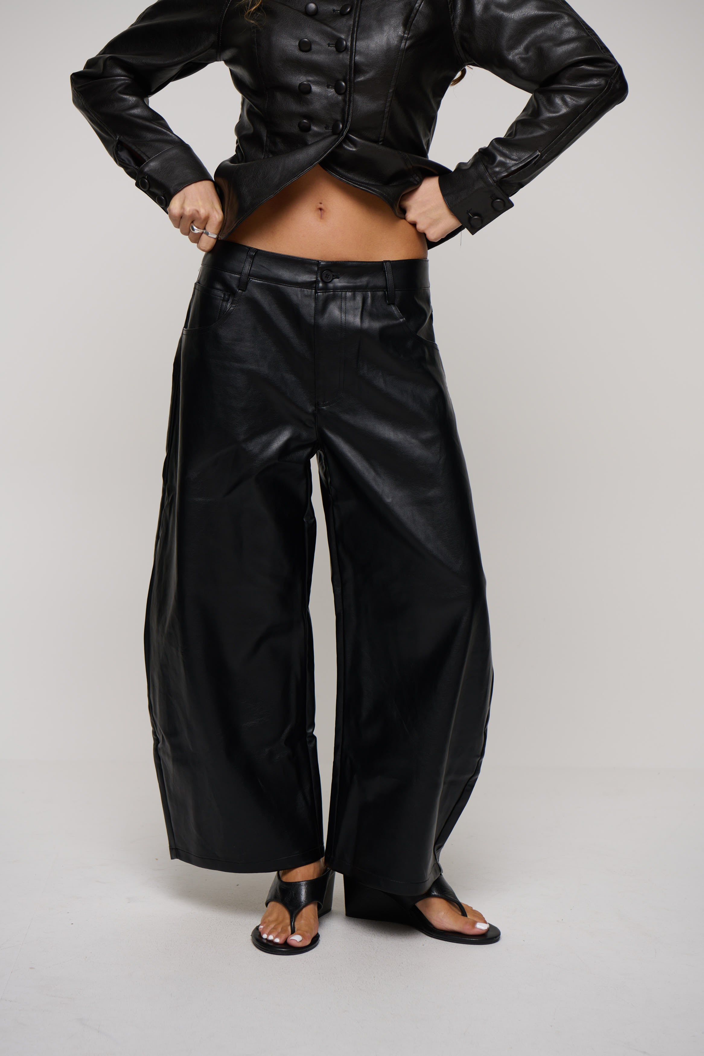Horseshoe Cropped Jean Dusk