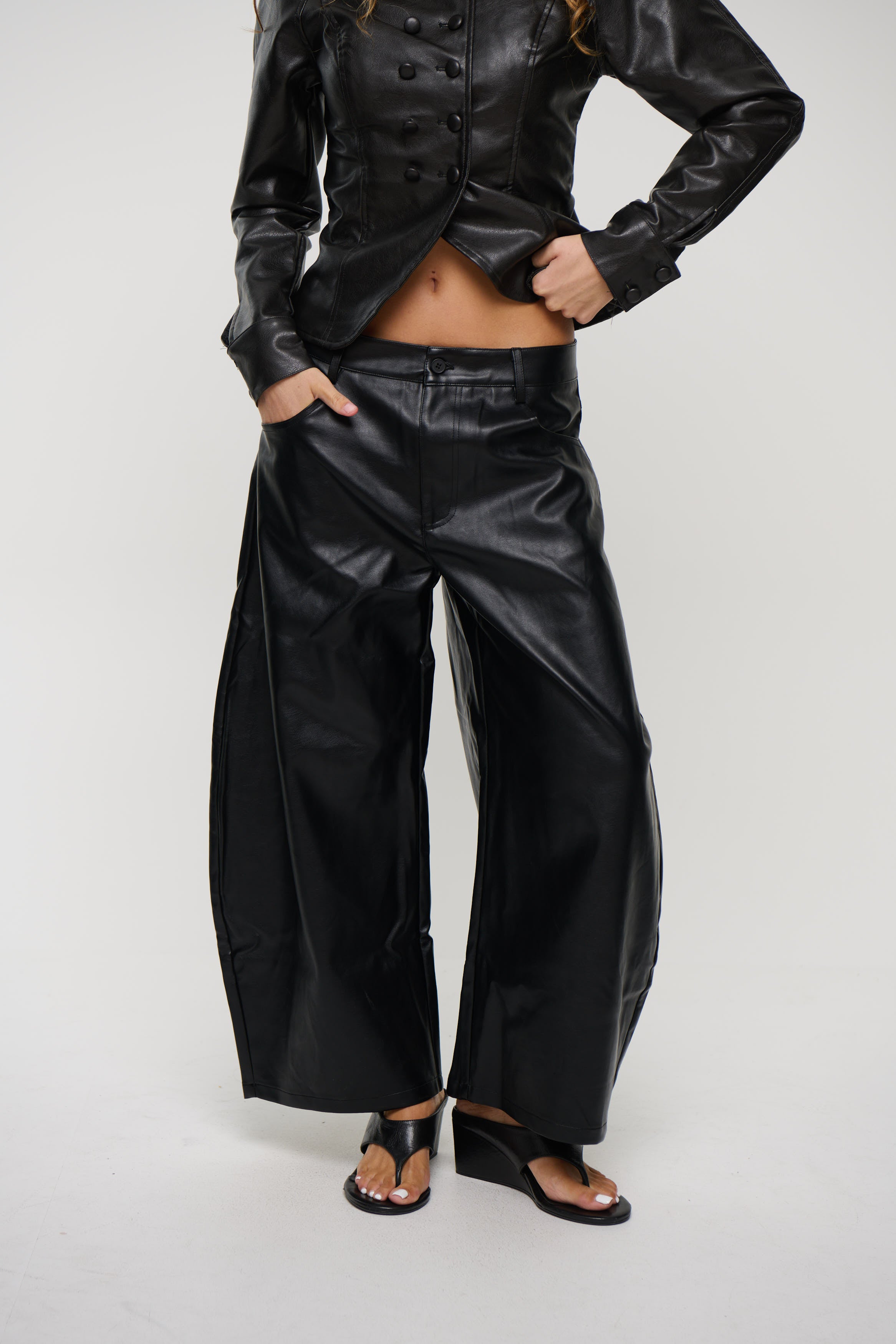 Horseshoe Cropped Jean Dusk