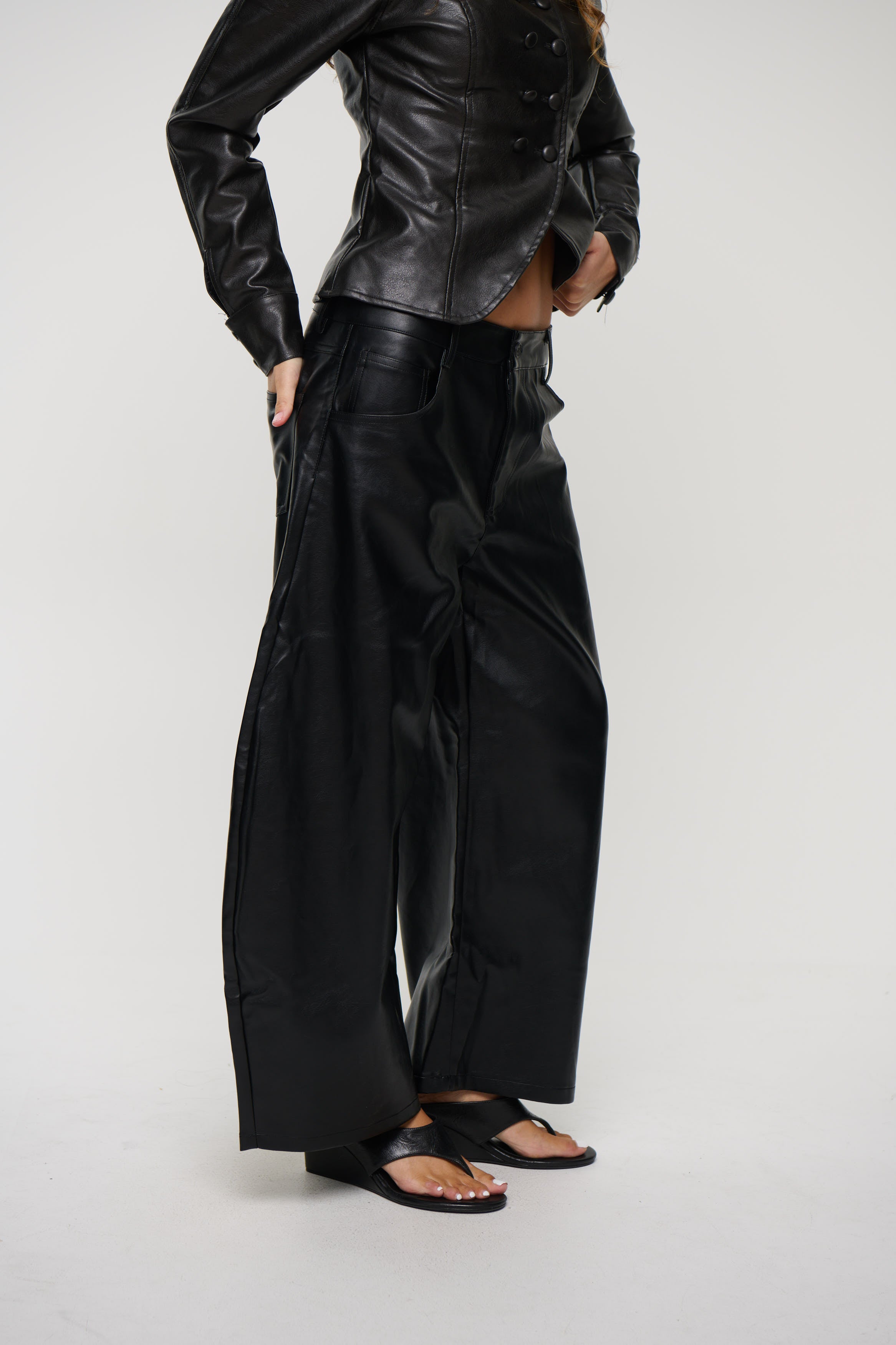 Horseshoe Cropped Jean Dusk