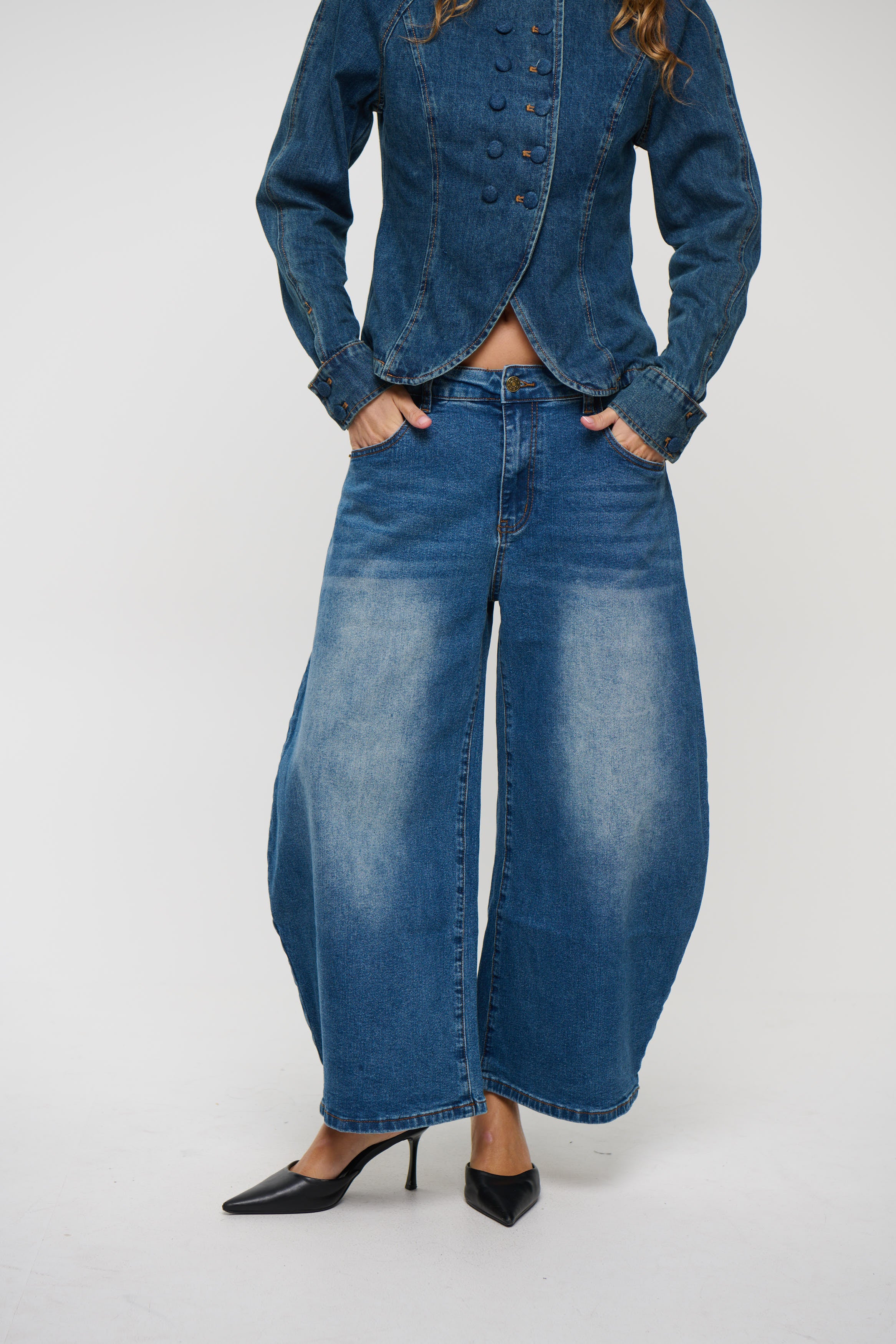 Horseshoe Cropped Jean Dark Indigo