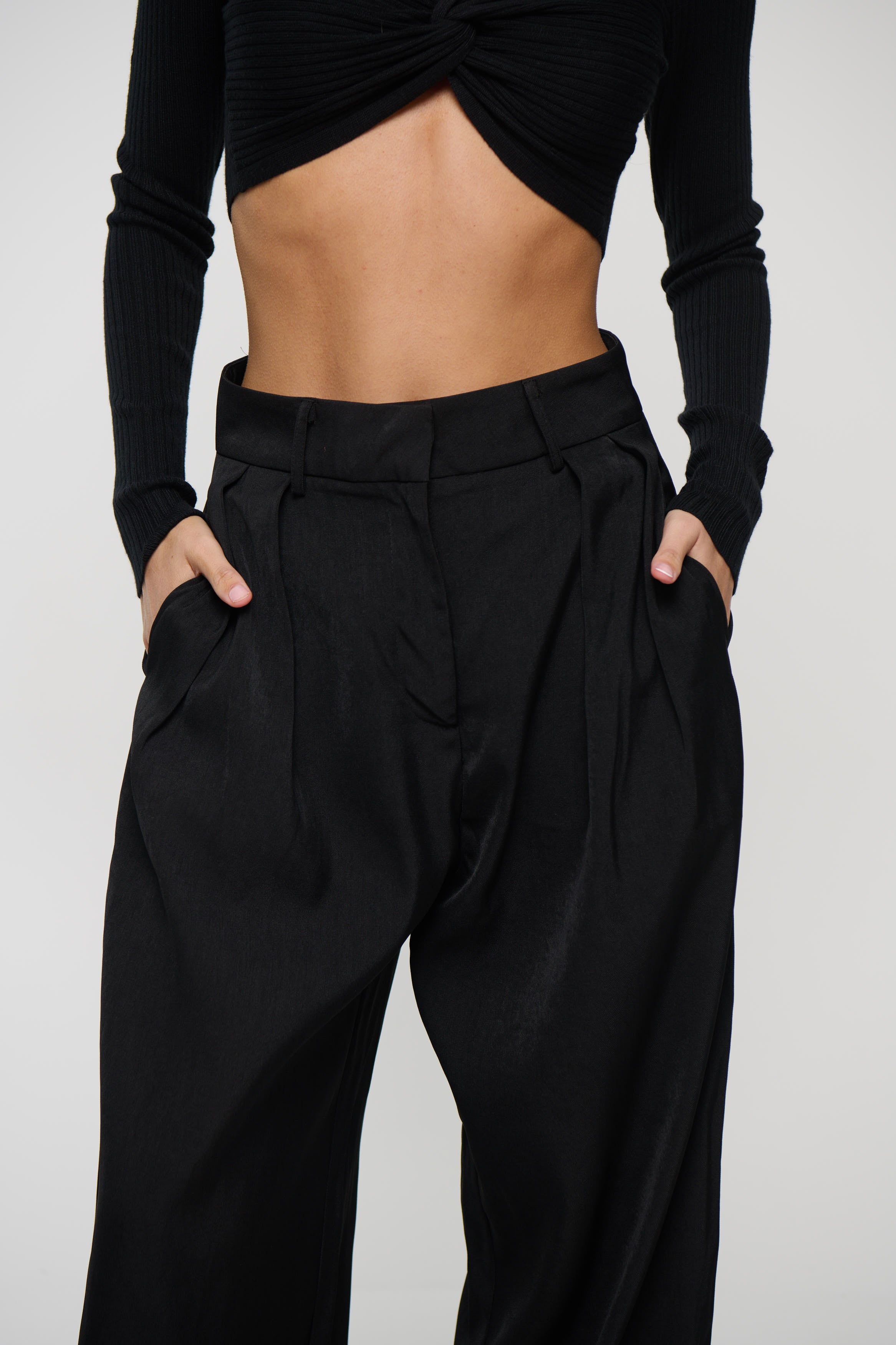 Vanessa Pant Black