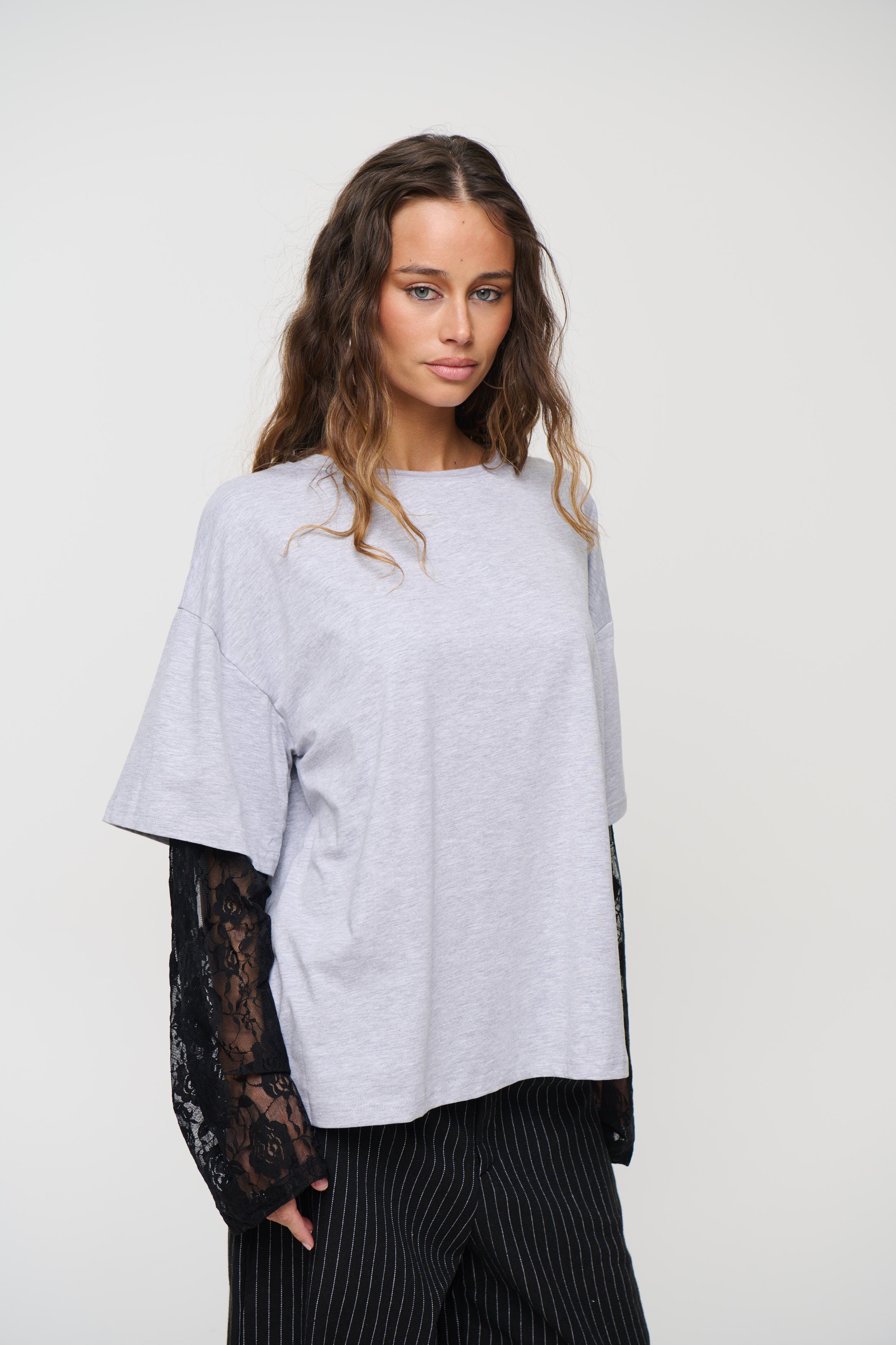 Francesca Lace Tee Light Grey