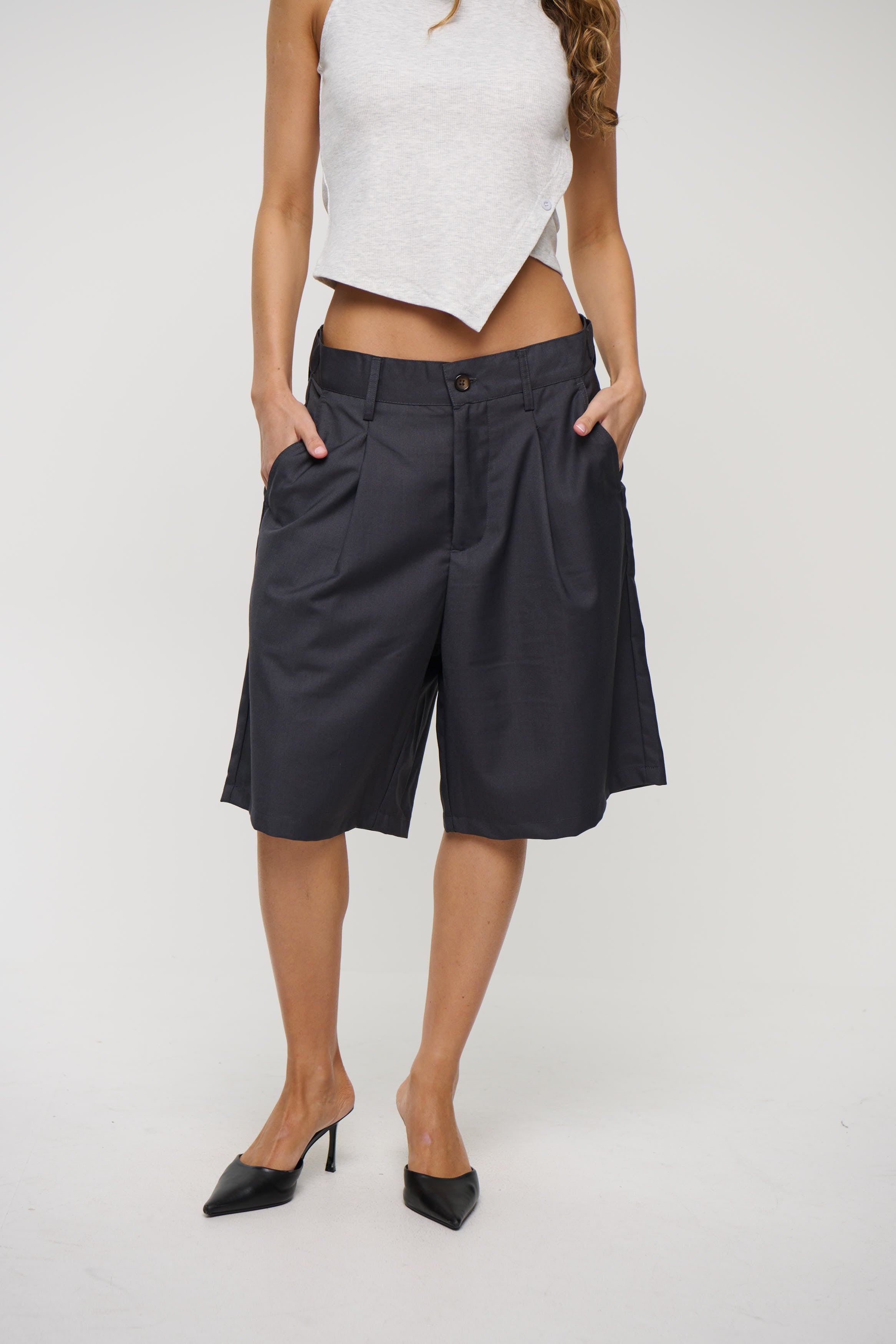 Unisex Dom Relaxed Short Dark Grey