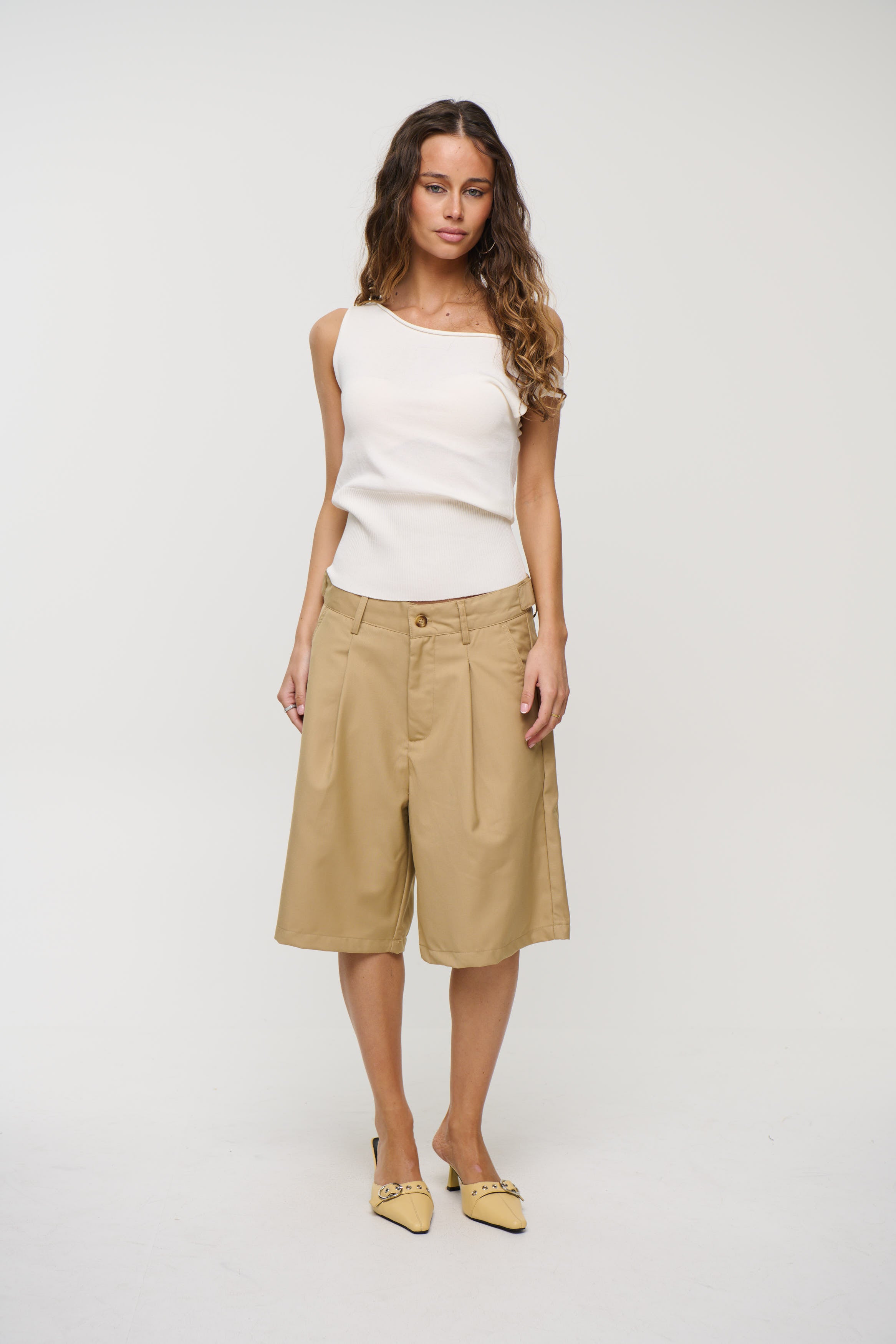 Unisex Dom Relaxed Short Sand