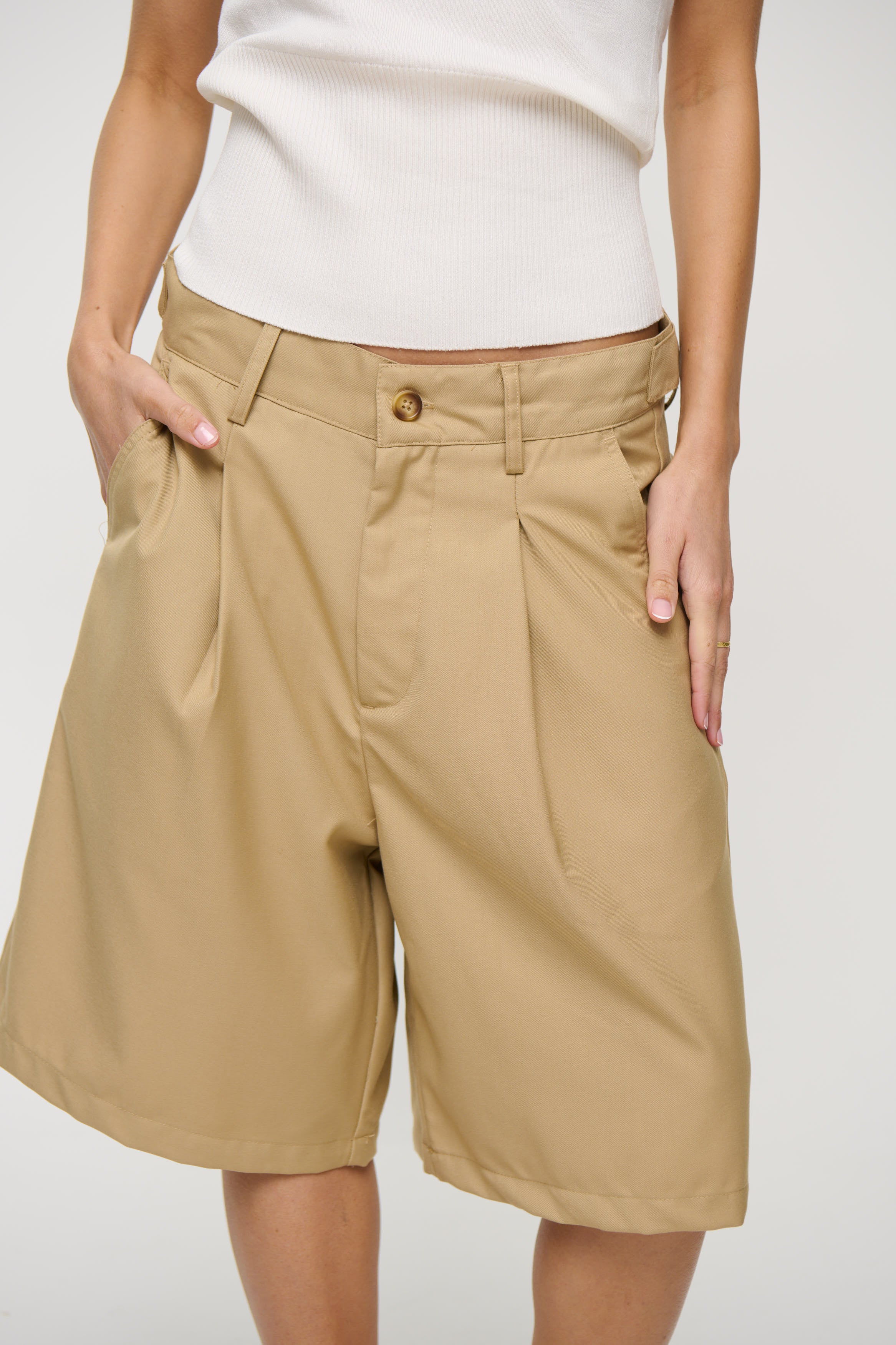 Unisex Dom Relaxed Short Sand