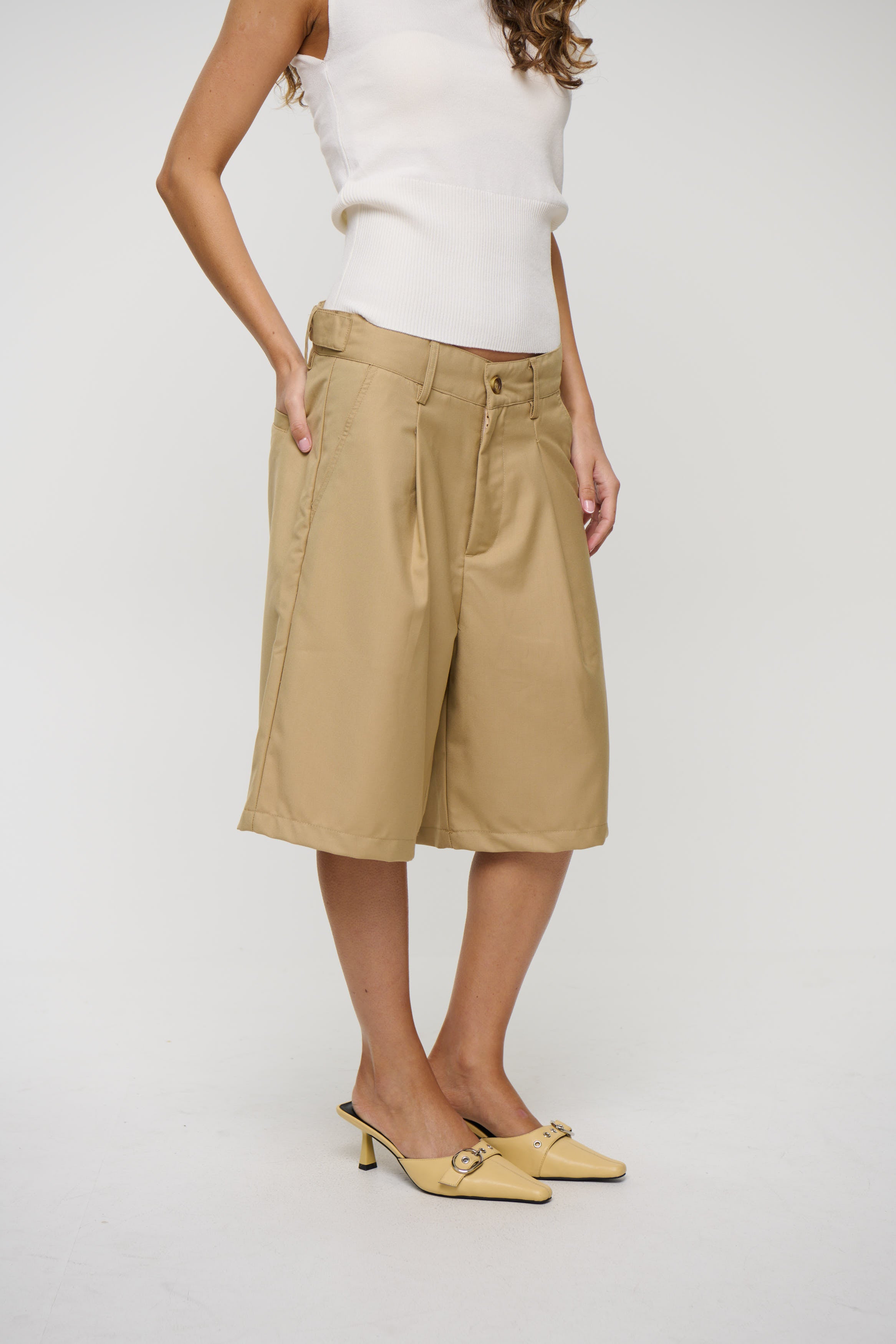 Unisex Dom Relaxed Short Sand